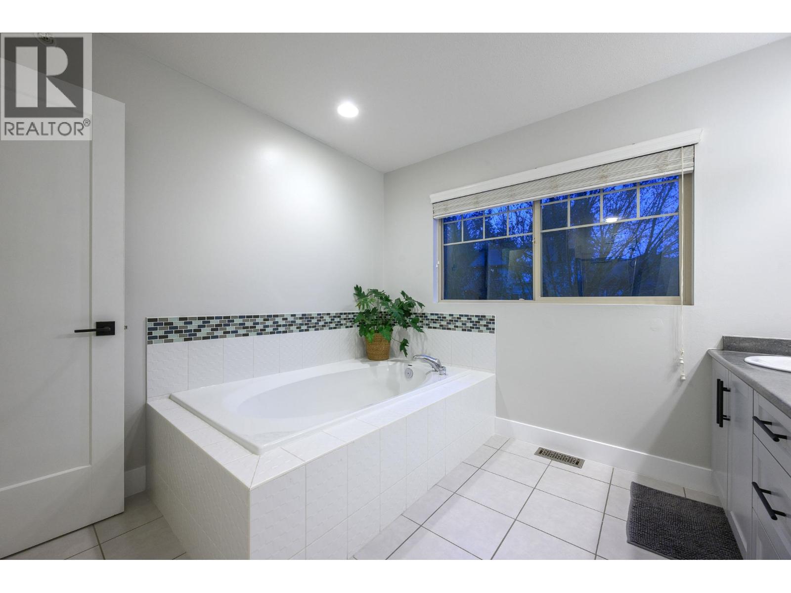 24891 106b Avenue, Maple Ridge, British Columbia  V2W 0E1 - Photo 21 - R3086383