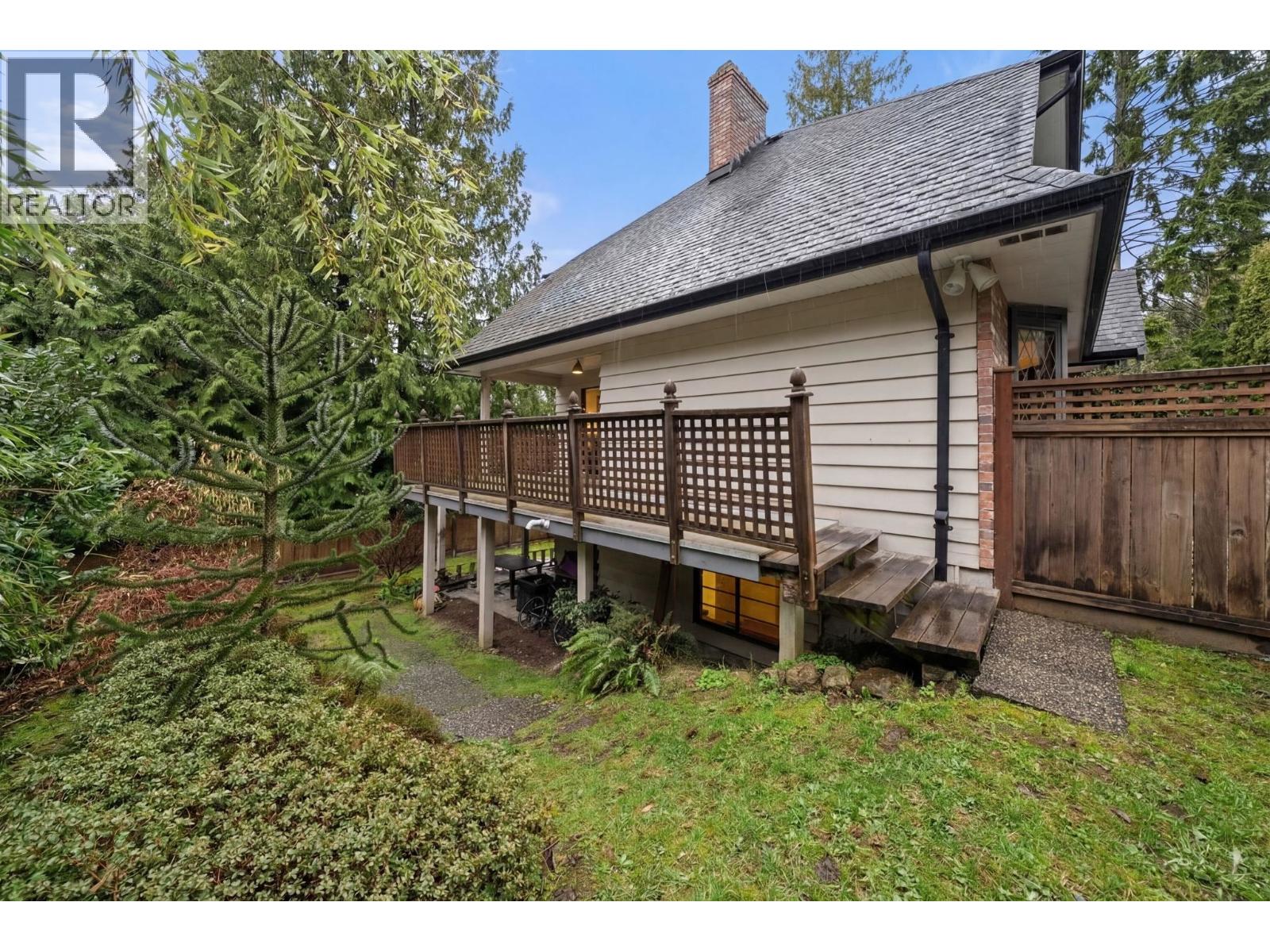 4877 Cedarcrest Avenue, North Vancouver, British Columbia  V7R 3R6 - Photo 38 - R3098858