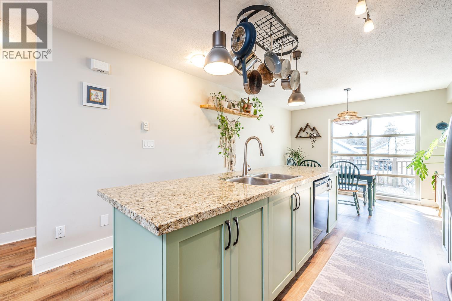 1198 Village Green Way, Squamish, British Columbia  V8B 0N5 - Photo 25 - R3096697