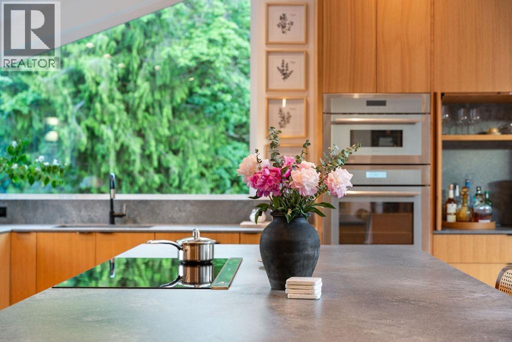 38243 Vista Crescent, Squamish, British Columbia  V8B 0B1 - Photo 12 - R3056277