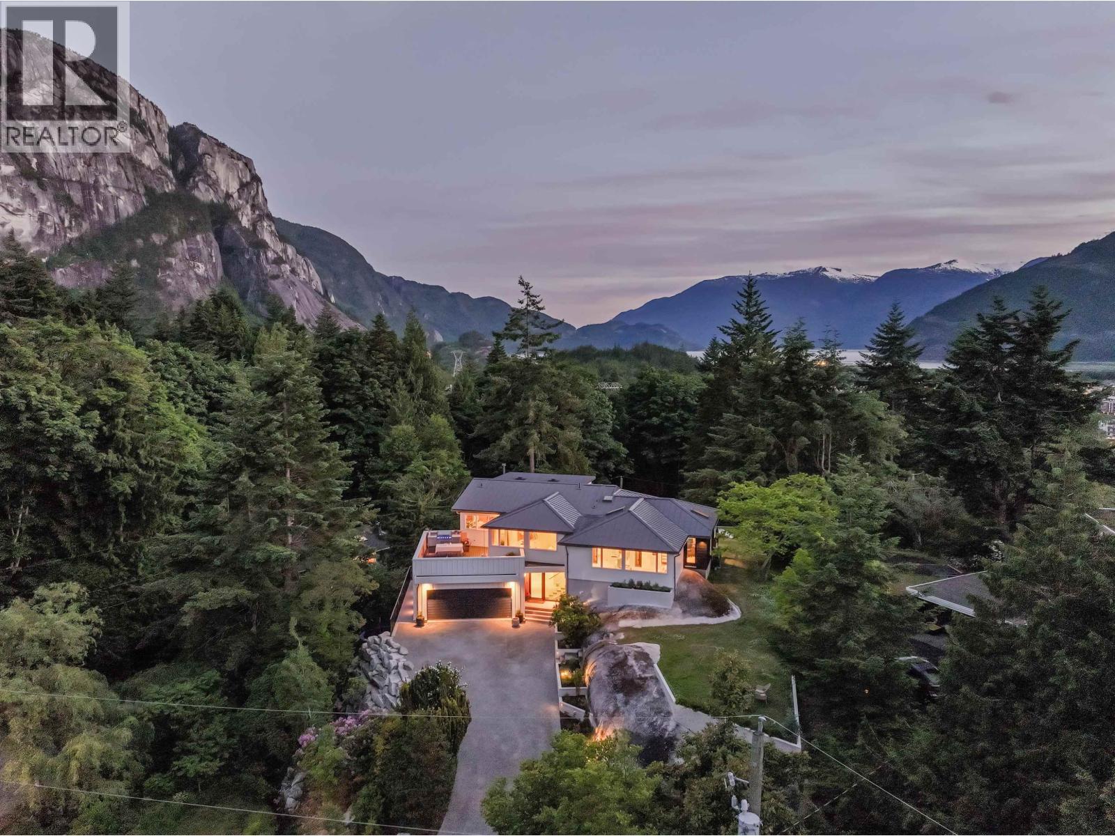 38243 VISTA CRESCENT, Squamish, British Columbia
