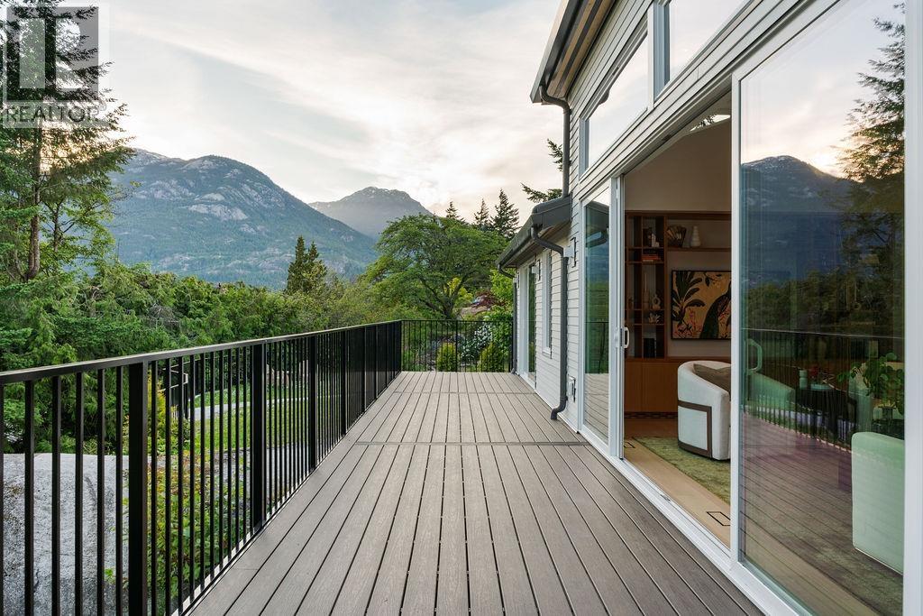 38243 Vista Crescent, Squamish, British Columbia  V8B 0B1 - Photo 34 - R3056277