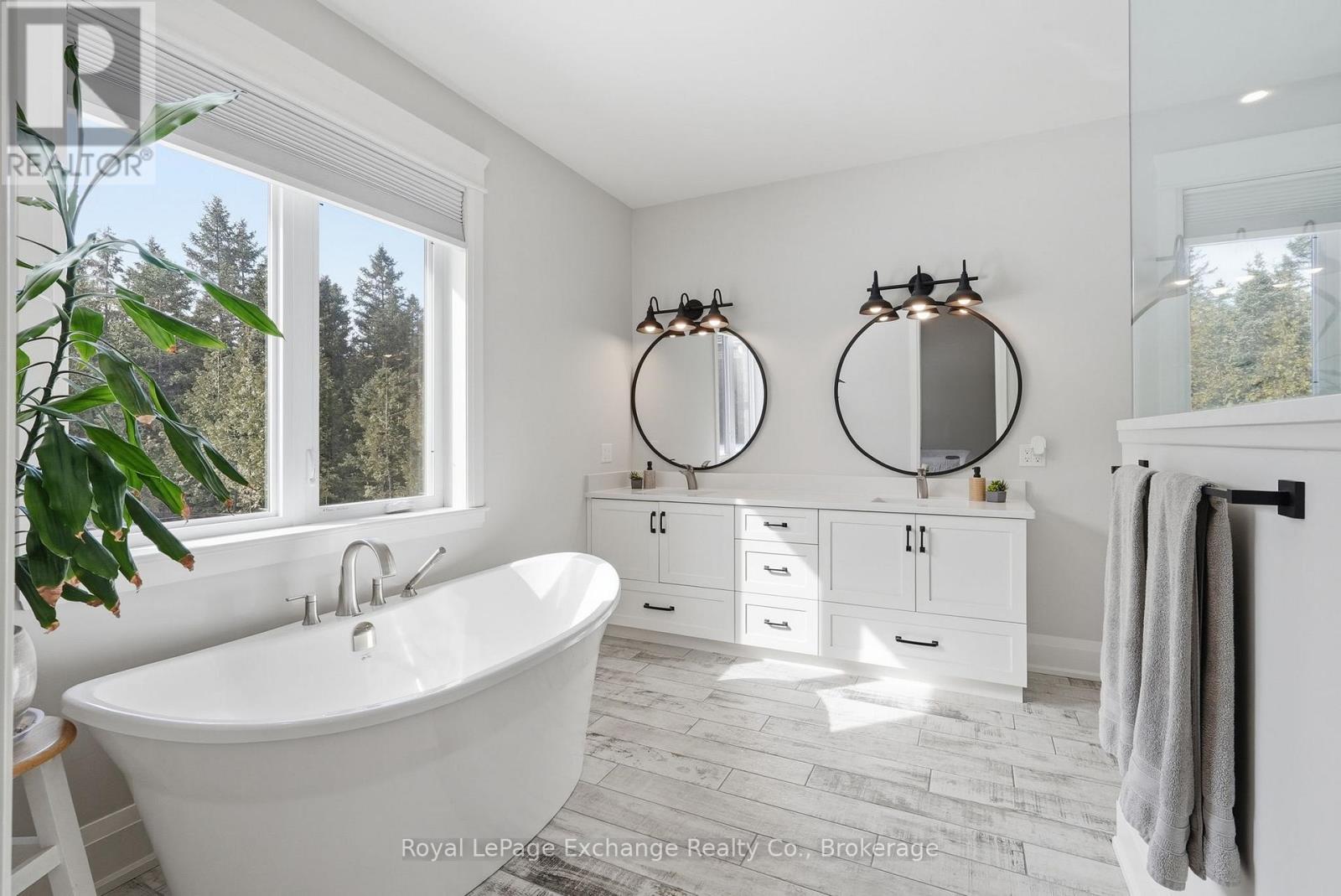 185 Louise Creek Crescent, West Grey, Ontario  N0G 1S0 - Photo 25 - X12874308