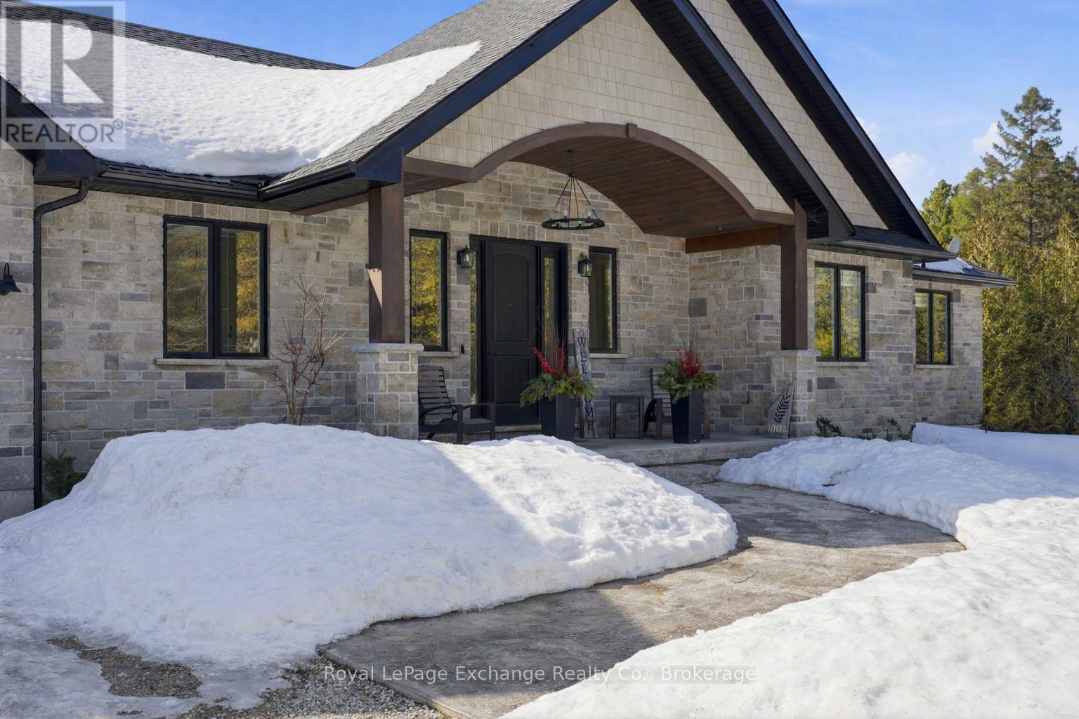 185 Louise Creek Crescent, West Grey, Ontario  N0G 1S0 - Photo 3 - X12874308