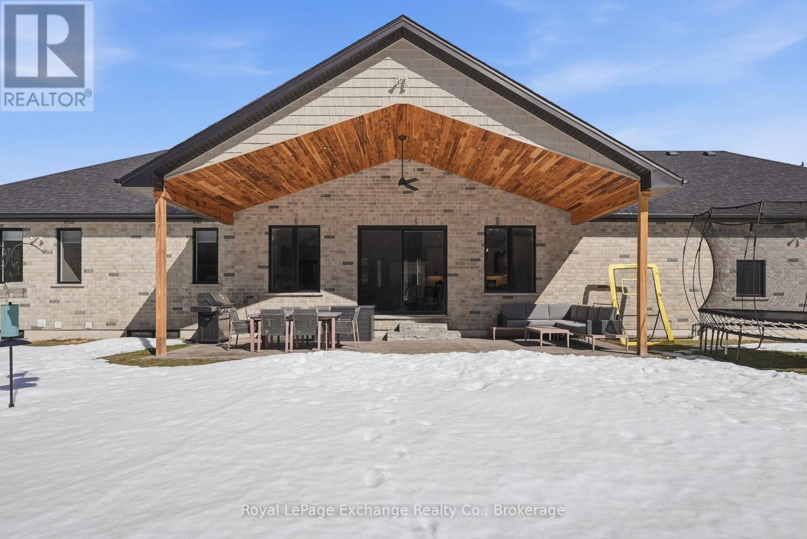 185 Louise Creek Crescent, West Grey, Ontario  N0G 1S0 - Photo 35 - X12874308