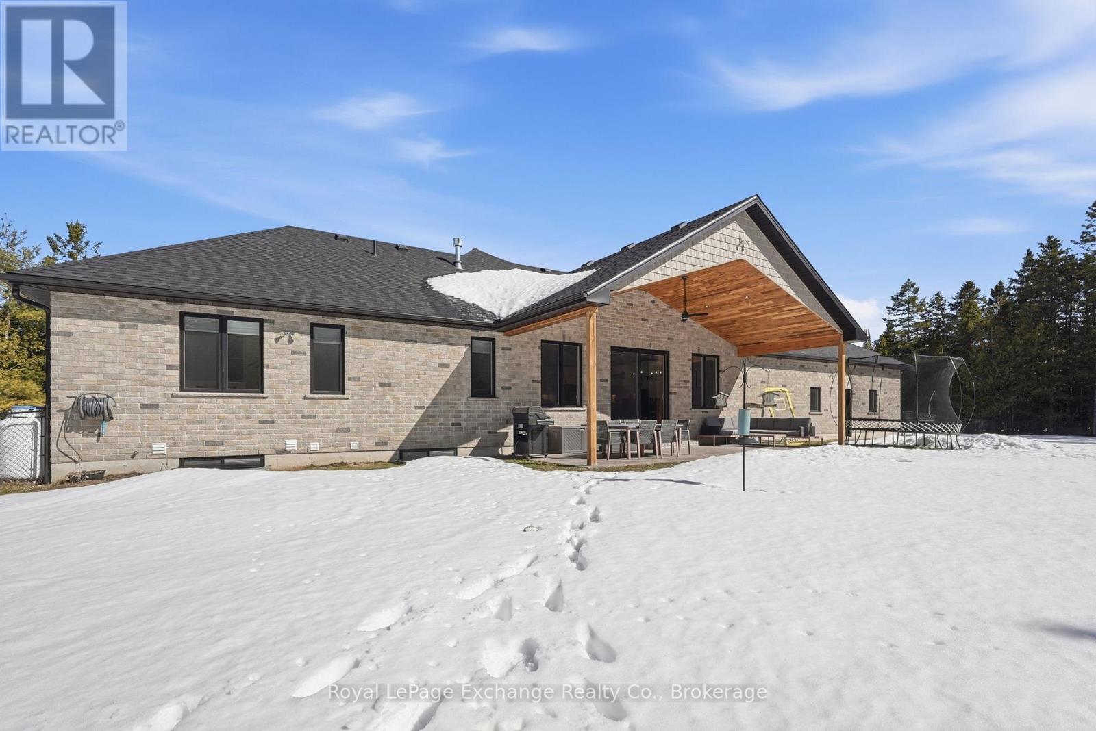 185 Louise Creek Crescent, West Grey, Ontario  N0G 1S0 - Photo 37 - X12874308