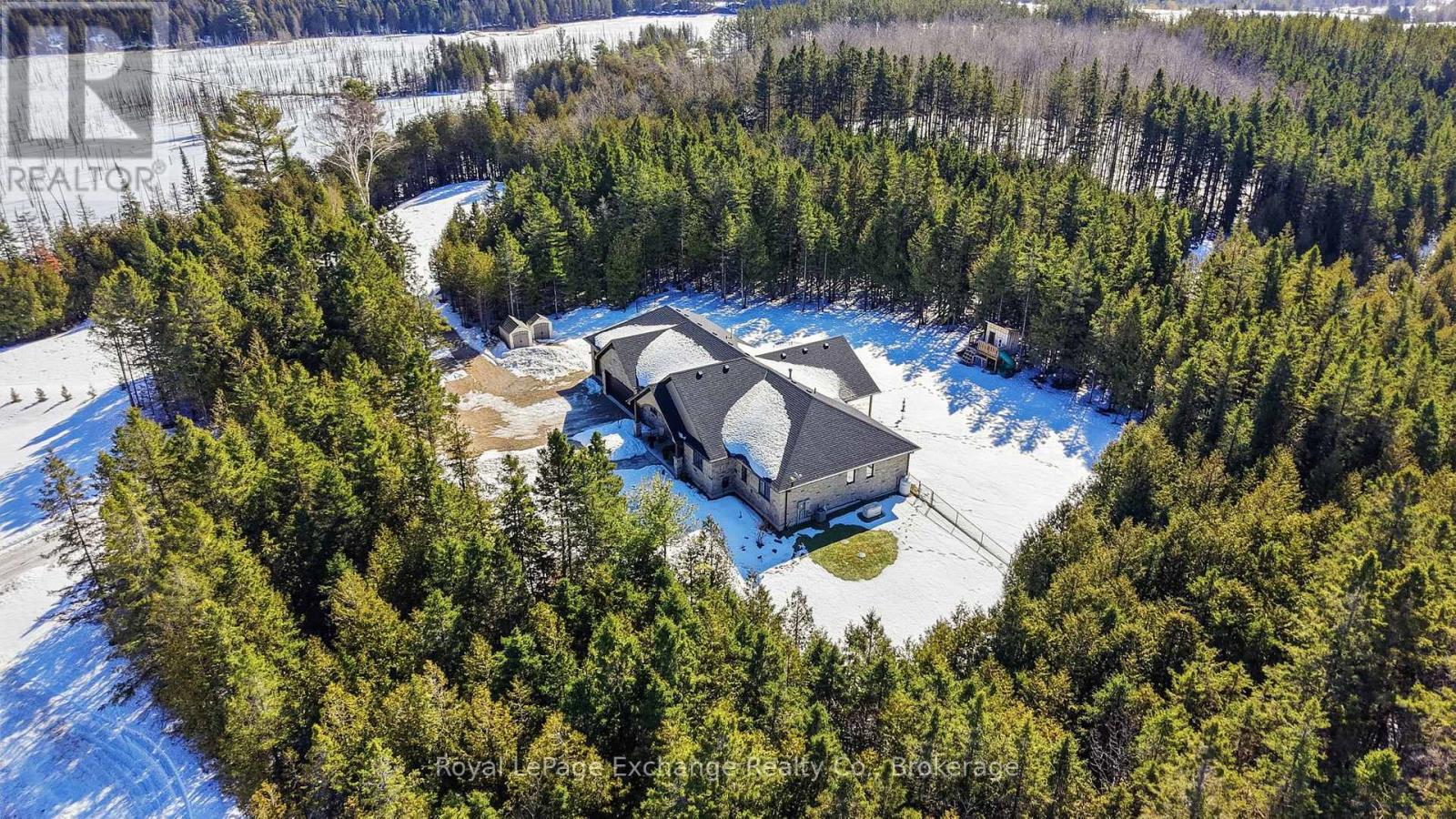 185 Louise Creek Crescent, West Grey, Ontario  N0G 1S0 - Photo 40 - X12874308