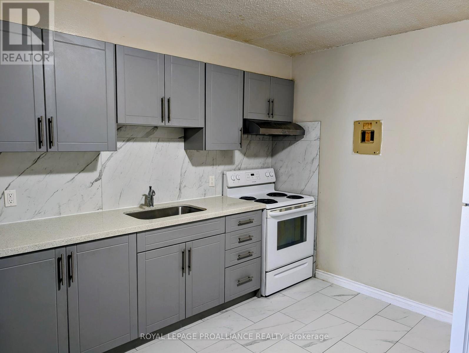 13 - 1837 Lansdowne Street W, Peterborough, Ontario  K9K 1R4 - Photo 2 - X12874292