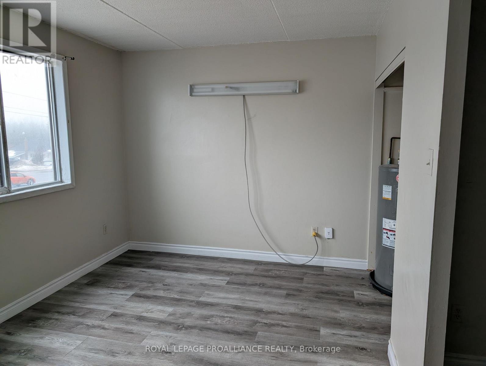 13 - 1837 Lansdowne Street W, Peterborough, Ontario  K9K 1R4 - Photo 4 - X12874292