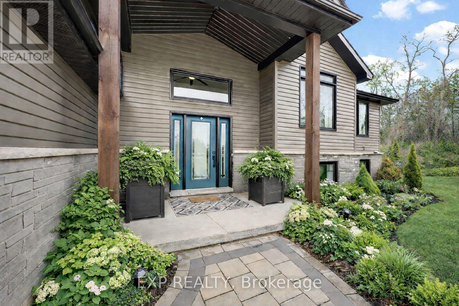 20109 Loyalist Parkway, Prince Edward County, Ontario  K0K 1T0 - Photo 2 - X12874320