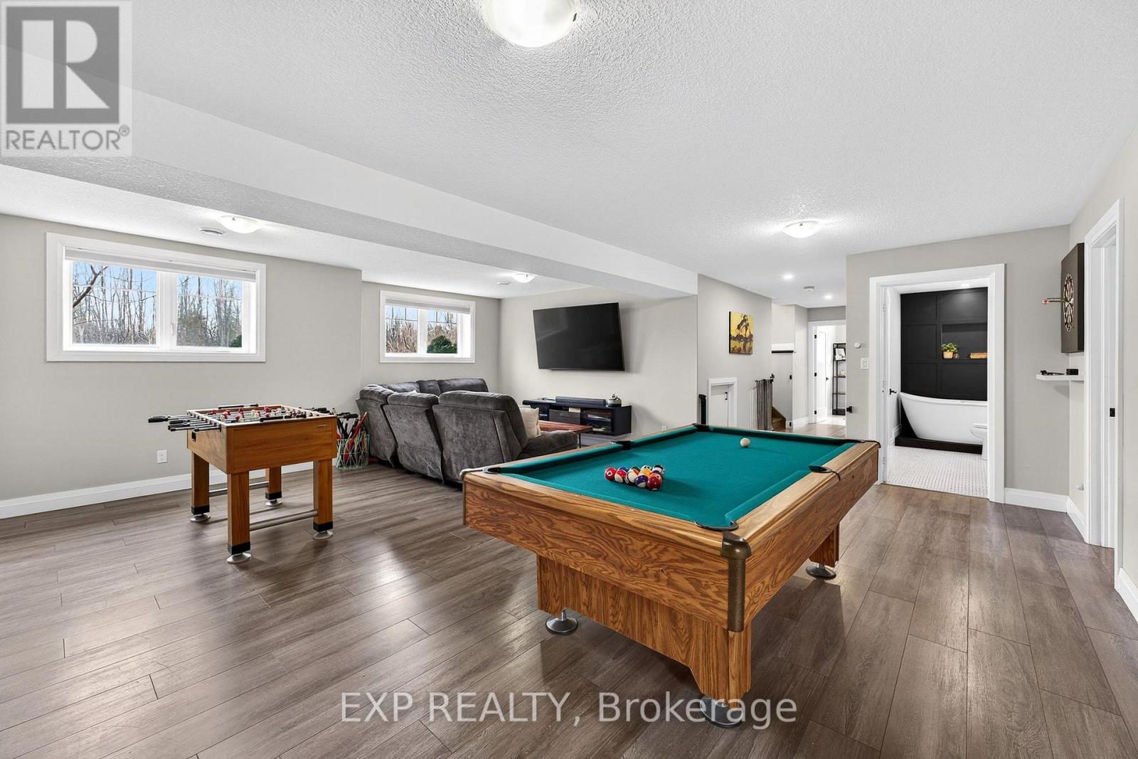 20109 Loyalist Parkway, Prince Edward County, Ontario  K0K 1T0 - Photo 23 - X12874320