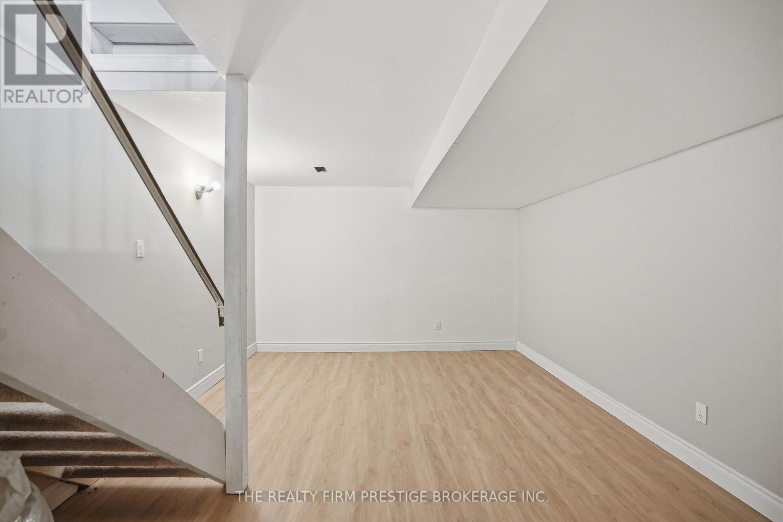 60 - 1385 Commissioners Road W, London South, Ontario  N6K 1E2 - Photo 17 - X12874314