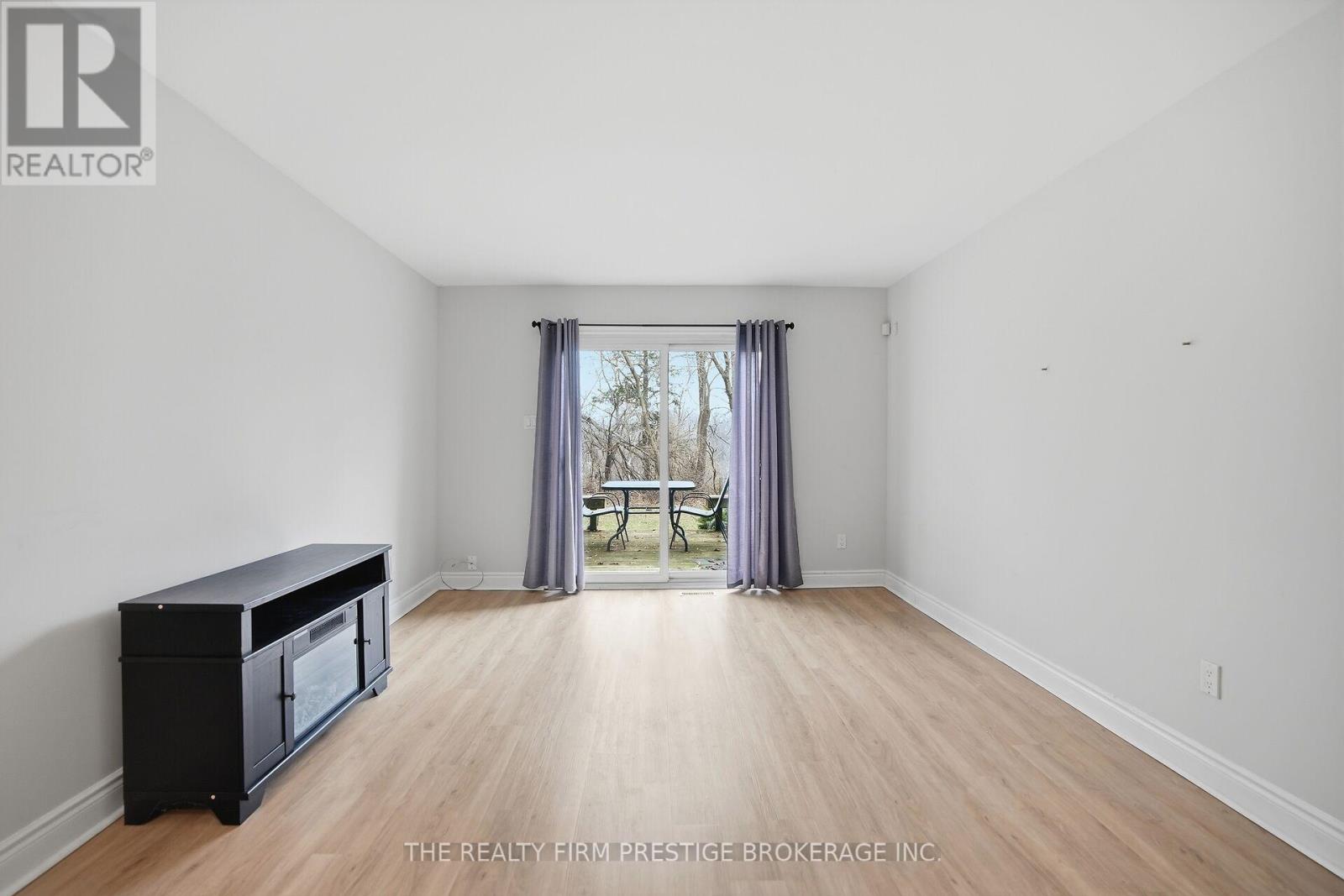 60 - 1385 Commissioners Road W, London South, Ontario  N6K 1E2 - Photo 9 - X12874314