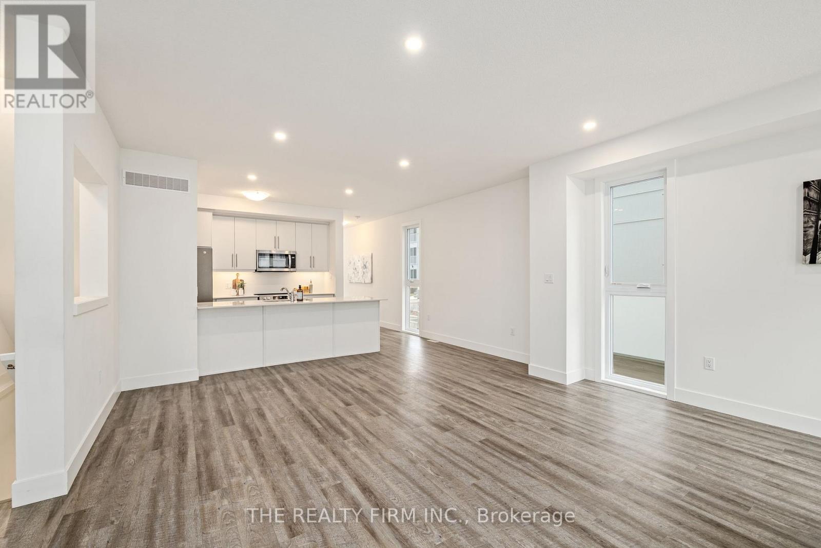 25 - 234 Edgevalley Road, London East (East D), Ontario  N5V 0E4 - Photo 14 - X12874334