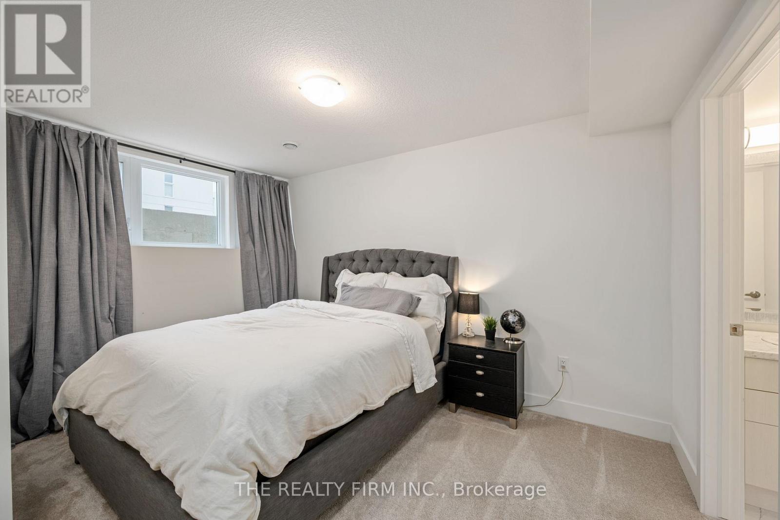 25 - 234 Edgevalley Road, London East (East D), Ontario  N5V 0E4 - Photo 17 - X12874334