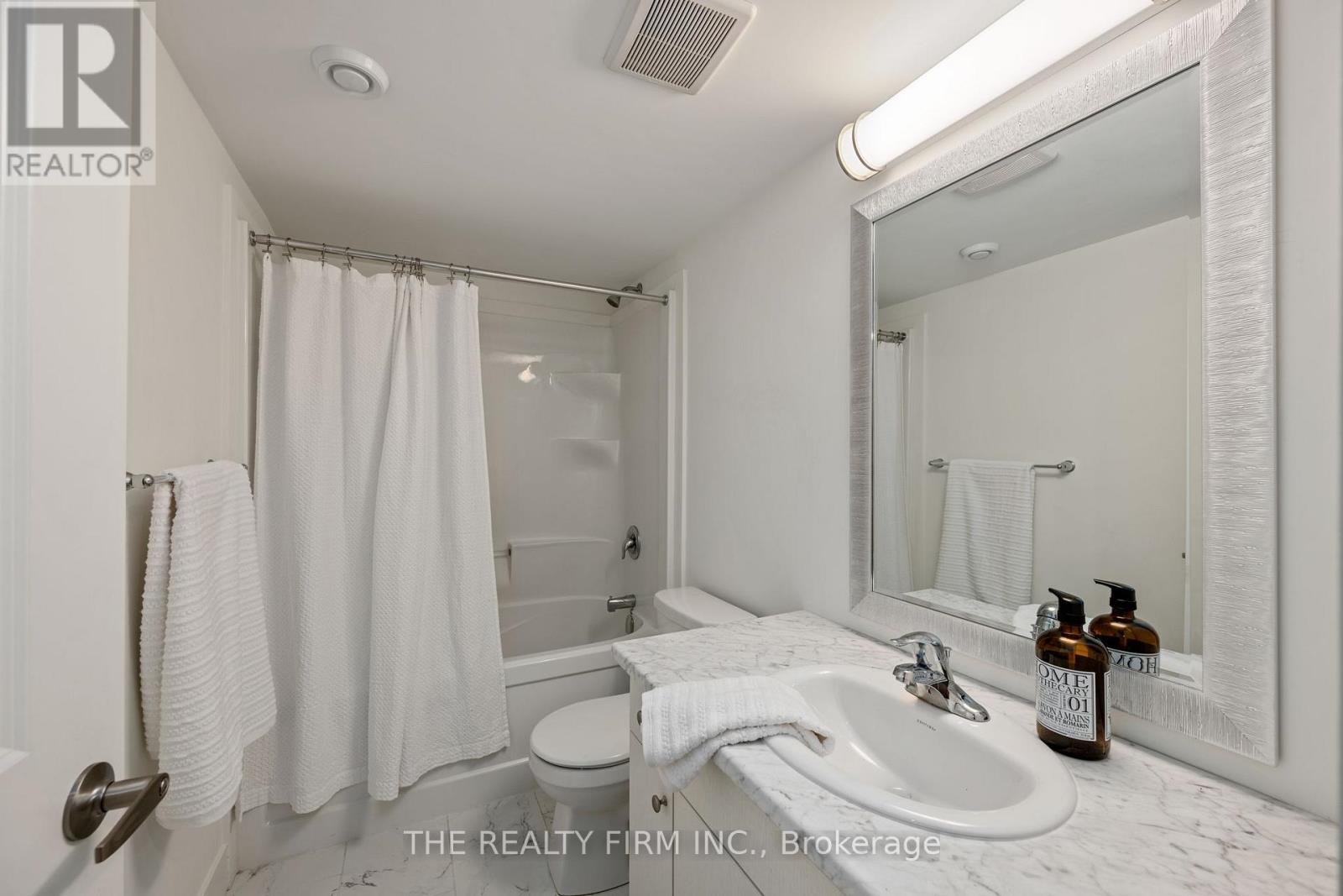 25 - 234 Edgevalley Road, London East (East D), Ontario  N5V 0E4 - Photo 22 - X12874334