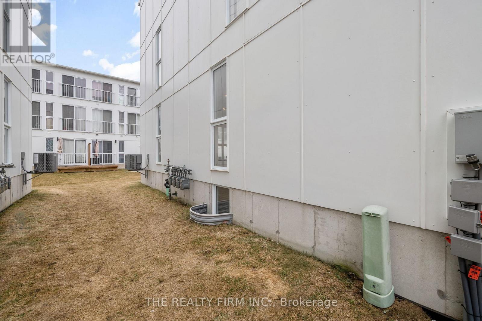 25 - 234 Edgevalley Road, London East (East D), Ontario  N5V 0E4 - Photo 24 - X12874334