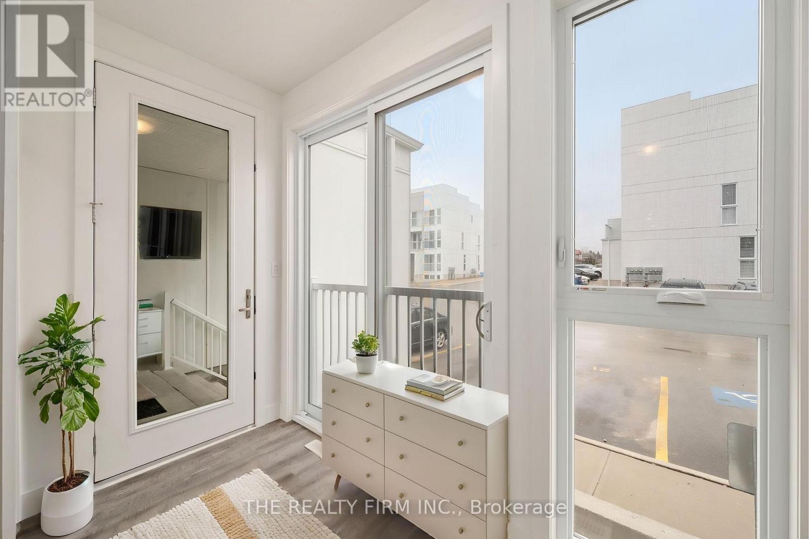 25 - 234 Edgevalley Road, London East (East D), Ontario  N5V 0E4 - Photo 4 - X12874334