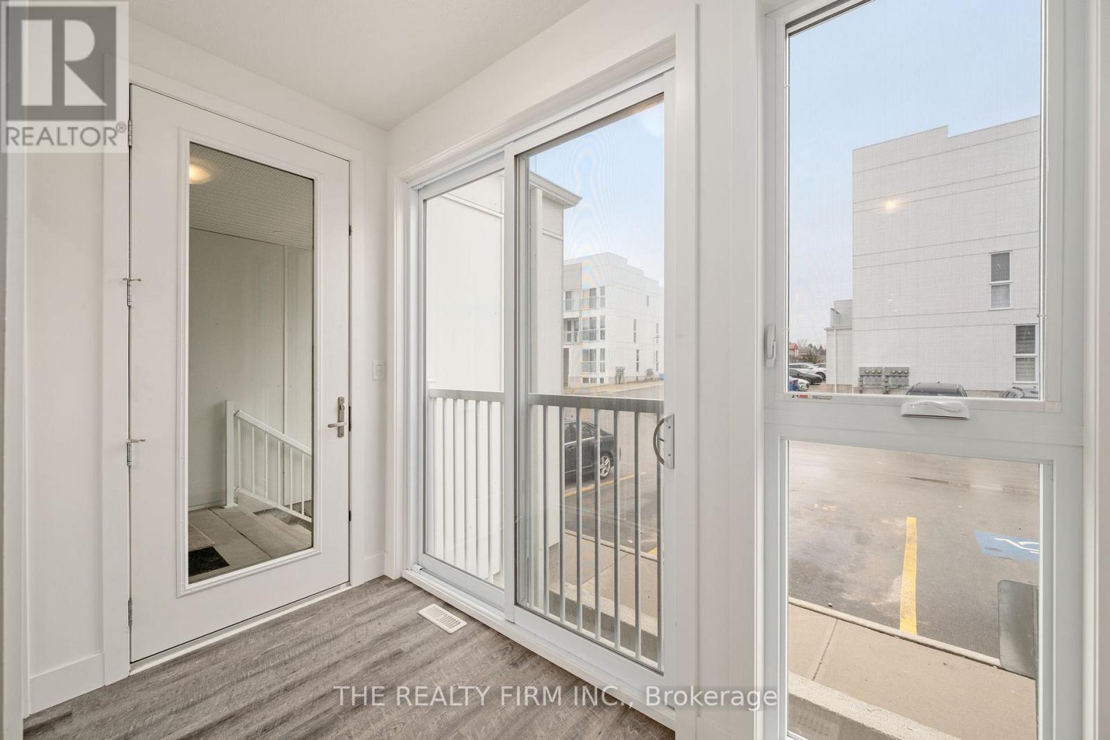 25 - 234 Edgevalley Road, London East (East D), Ontario  N5V 0E4 - Photo 5 - X12874334