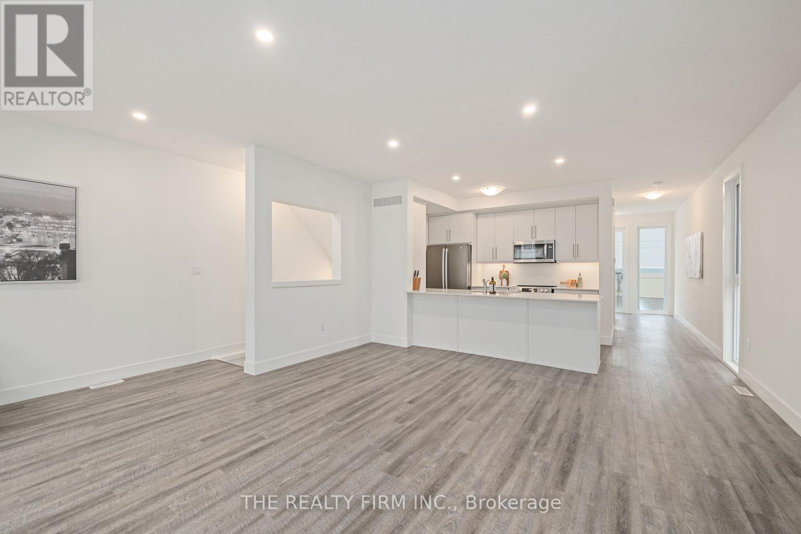 25 - 234 Edgevalley Road, London East (East D), Ontario  N5V 0E4 - Photo 8 - X12874334