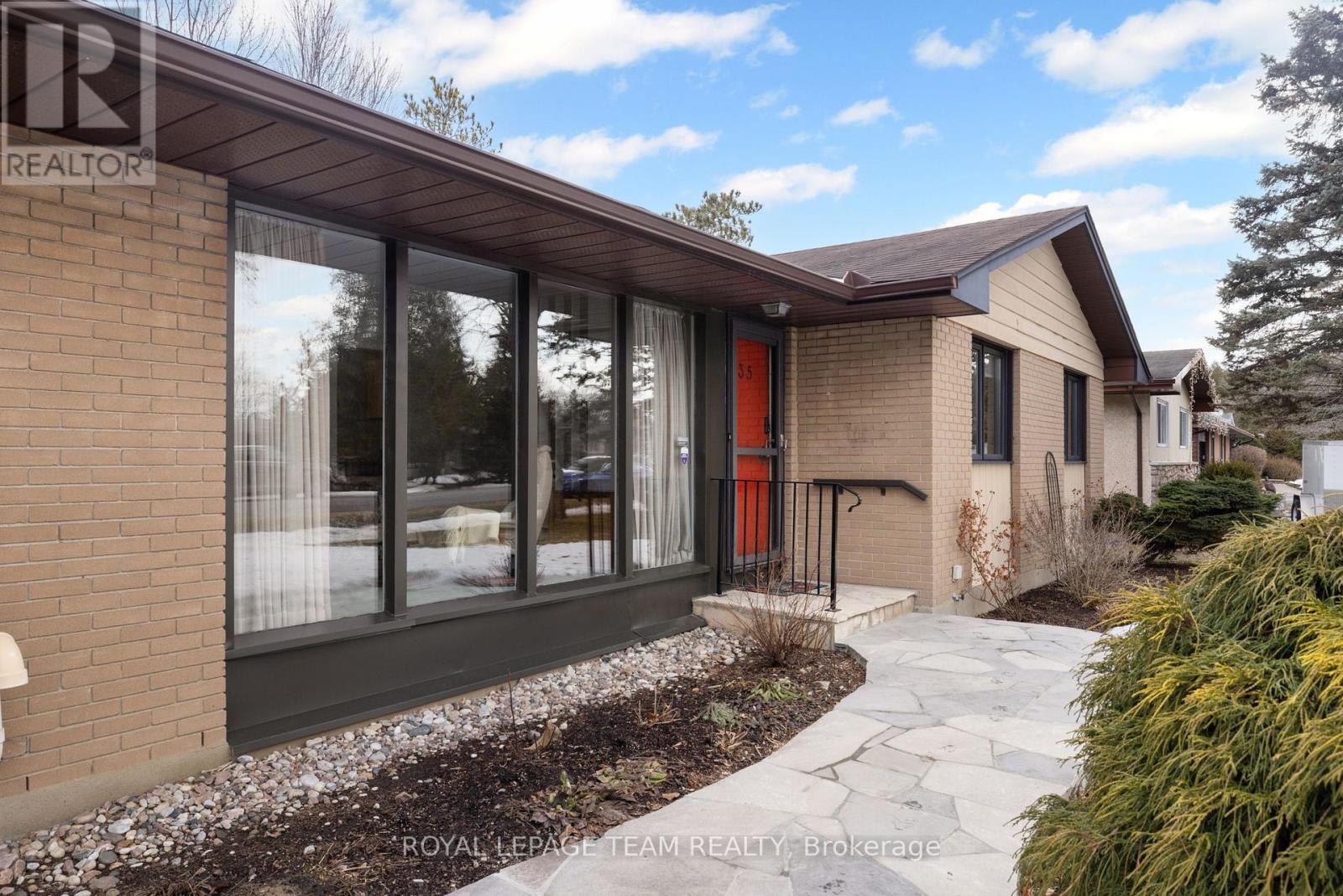 35 Cherrywood Drive, Ottawa, Ontario  K2H 6H1 - Photo 2 - X12874290