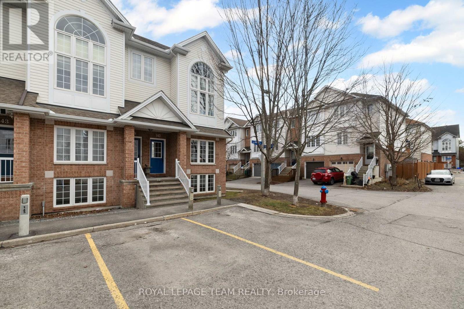 147 Wharhol Private, Ottawa, Ontario  K2H 1G5 - Photo 2 - X12874300