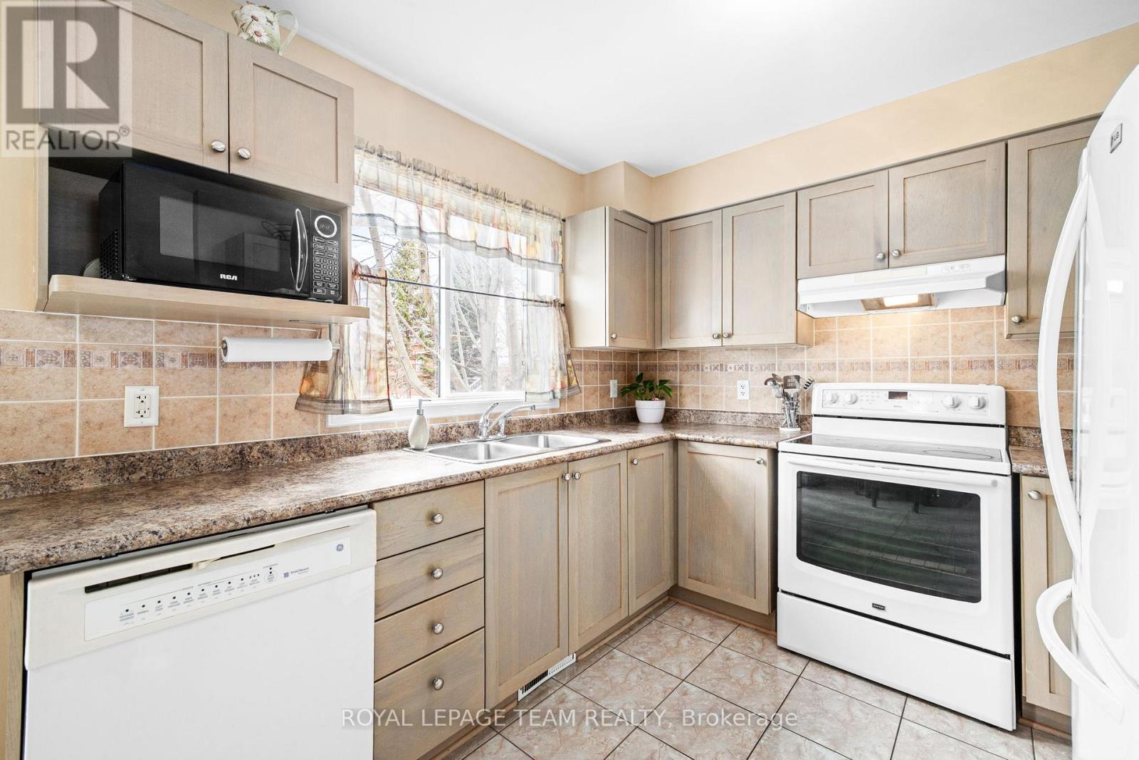 147 Wharhol Private, Ottawa, Ontario  K2H 1G5 - Photo 24 - X12874300