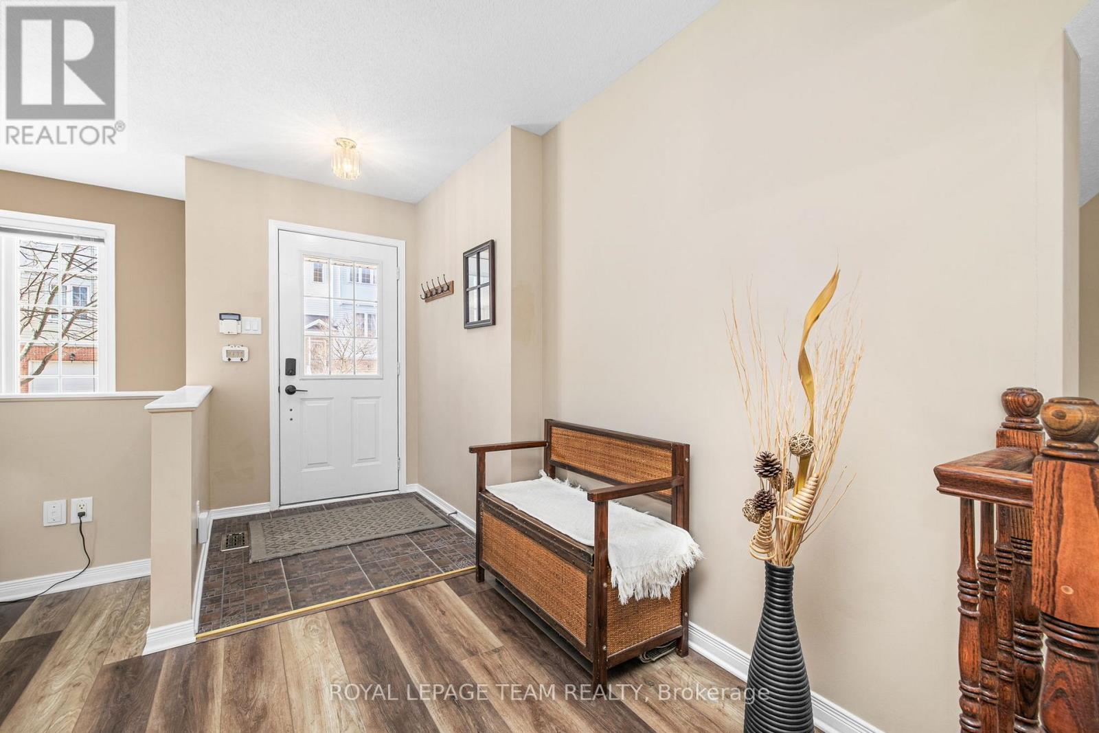 147 Wharhol Private, Ottawa, Ontario  K2H 1G5 - Photo 6 - X12874300