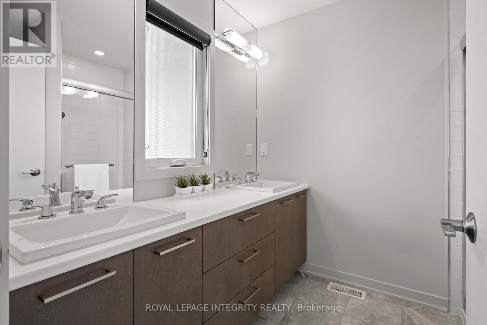 110 Larimar Circle, Ottawa, Ontario  K1X 0B6 - Photo 22 - X12874318