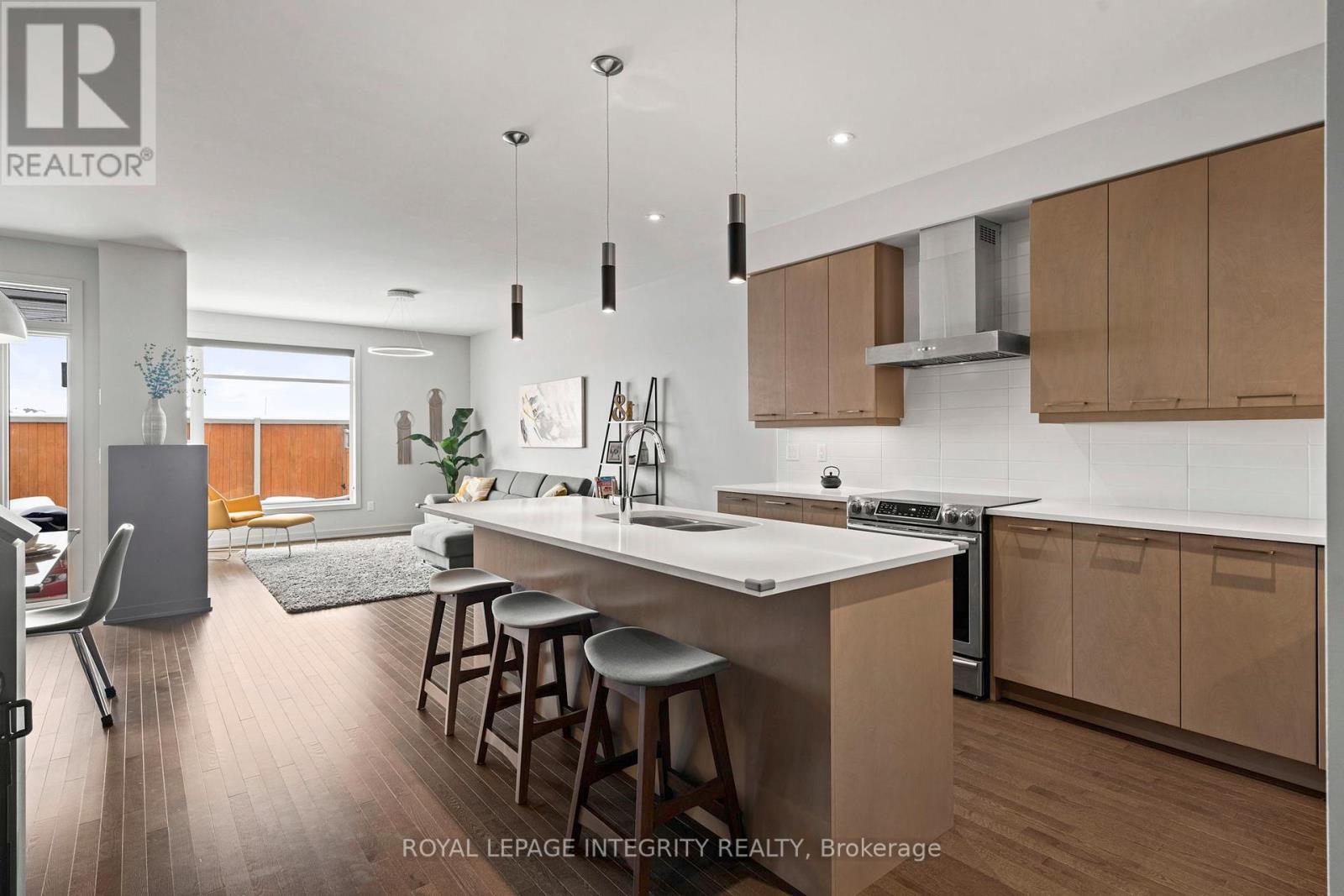 110 Larimar Circle, Ottawa, Ontario  K1X 0B6 - Photo 6 - X12874318