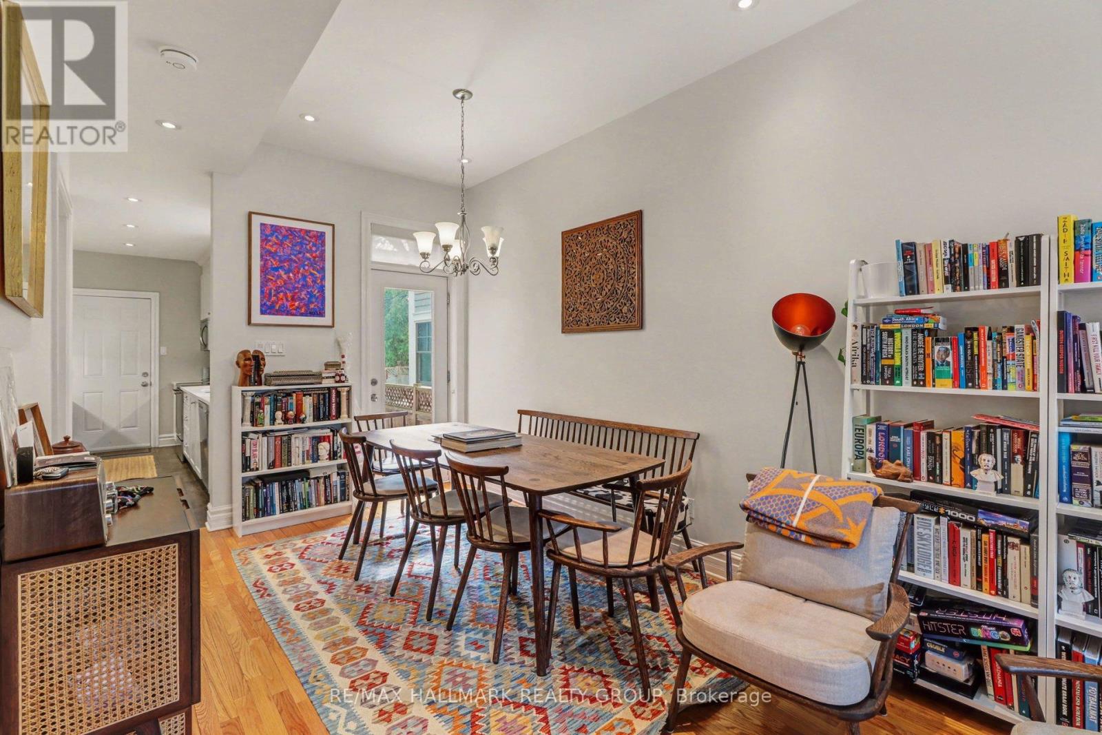 34 Lewis Street, Ottawa, Ontario  K2P 0S3 - Photo 8 - X12874324