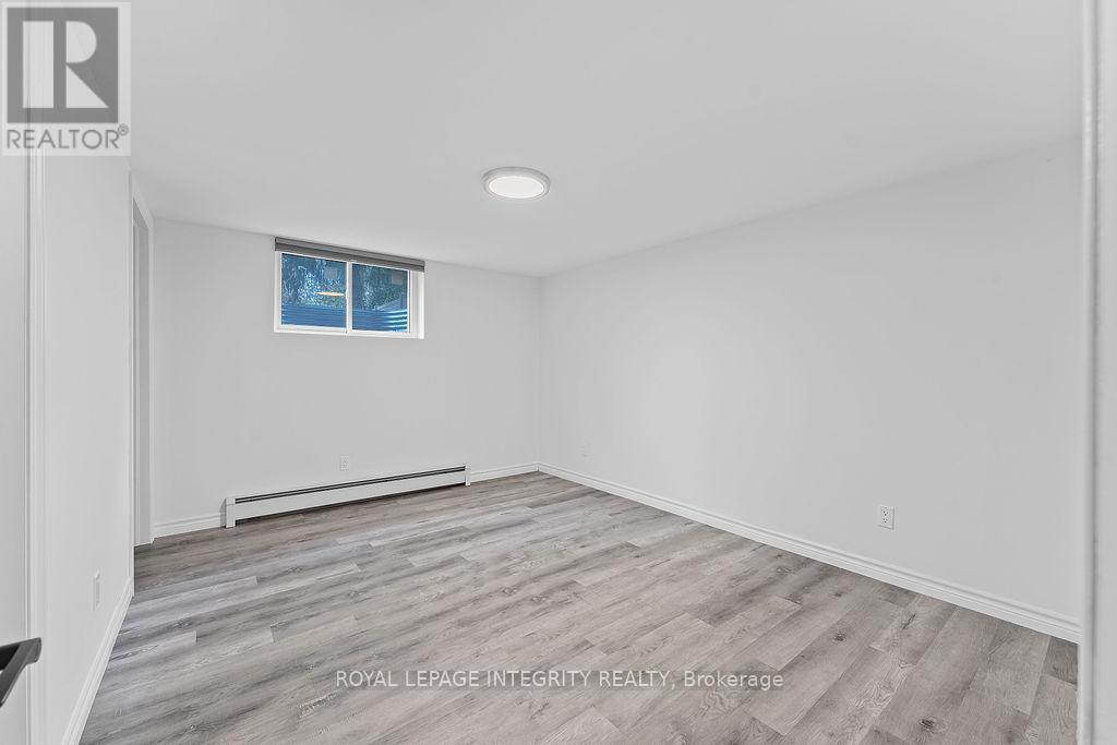 B - 1105 Falaise Road, Ottawa, Ontario  K2E 6R1 - Photo 20 - X12874332