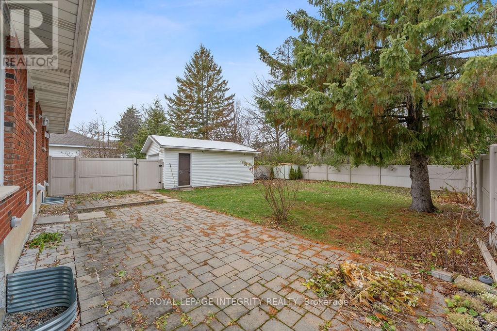 B - 1105 Falaise Road, Ottawa, Ontario  K2E 6R1 - Photo 4 - X12874332