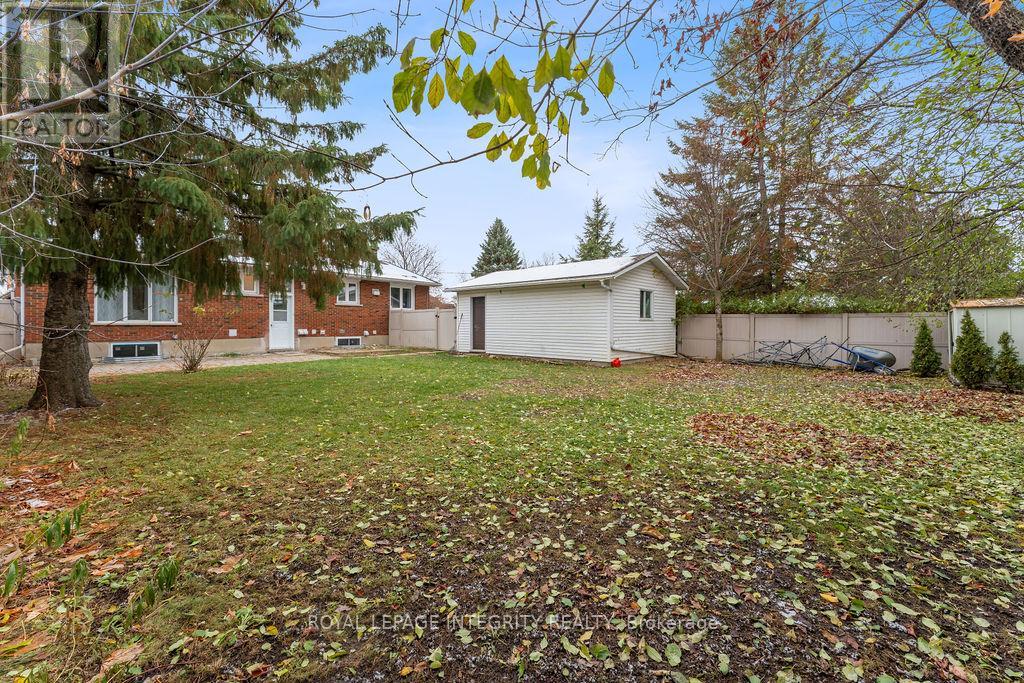 B - 1105 Falaise Road, Ottawa, Ontario  K2E 6R1 - Photo 5 - X12874332