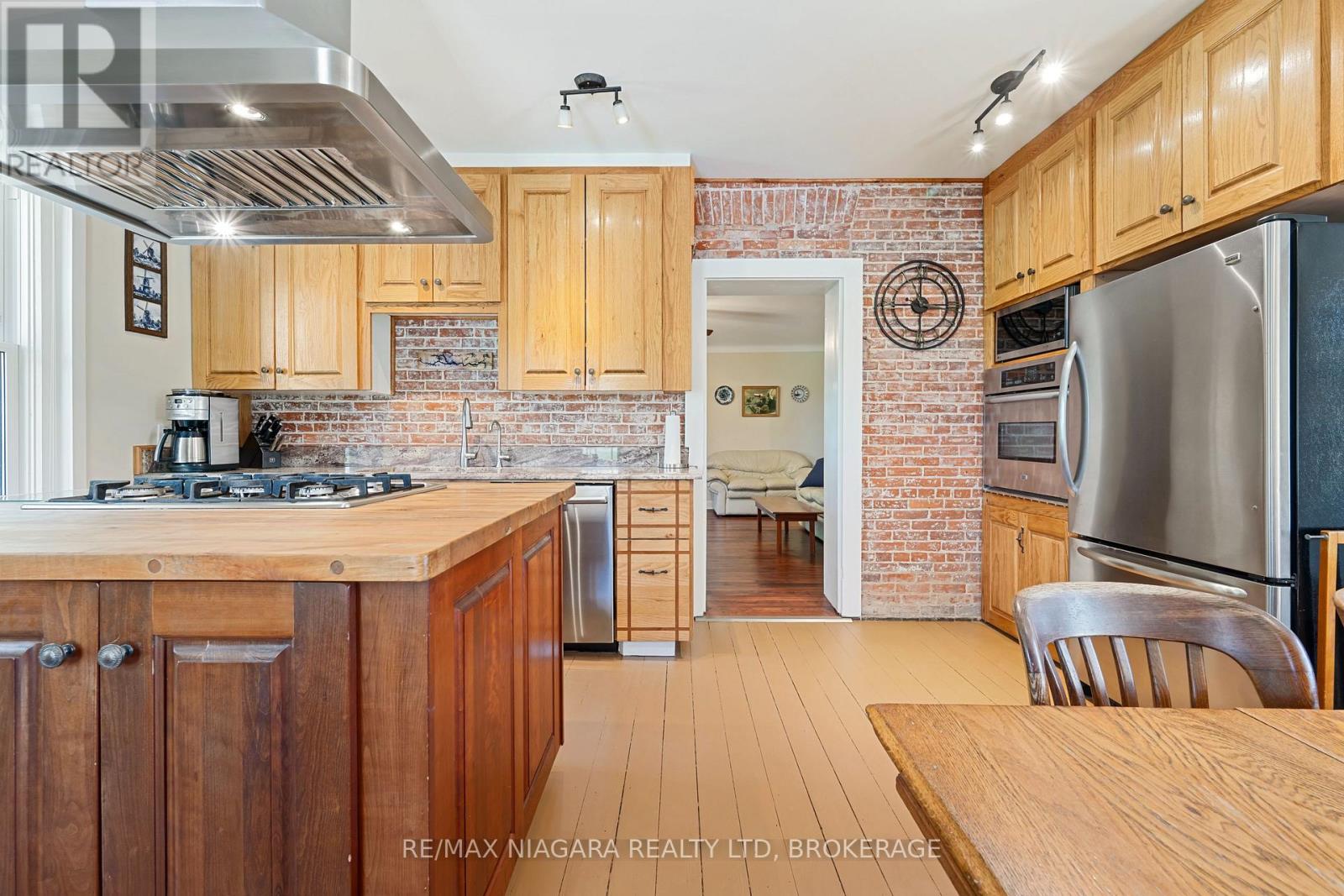 2461 Effingham Street, Pelham, Ontario  L0S 1M0 - Photo 18 - X12874312