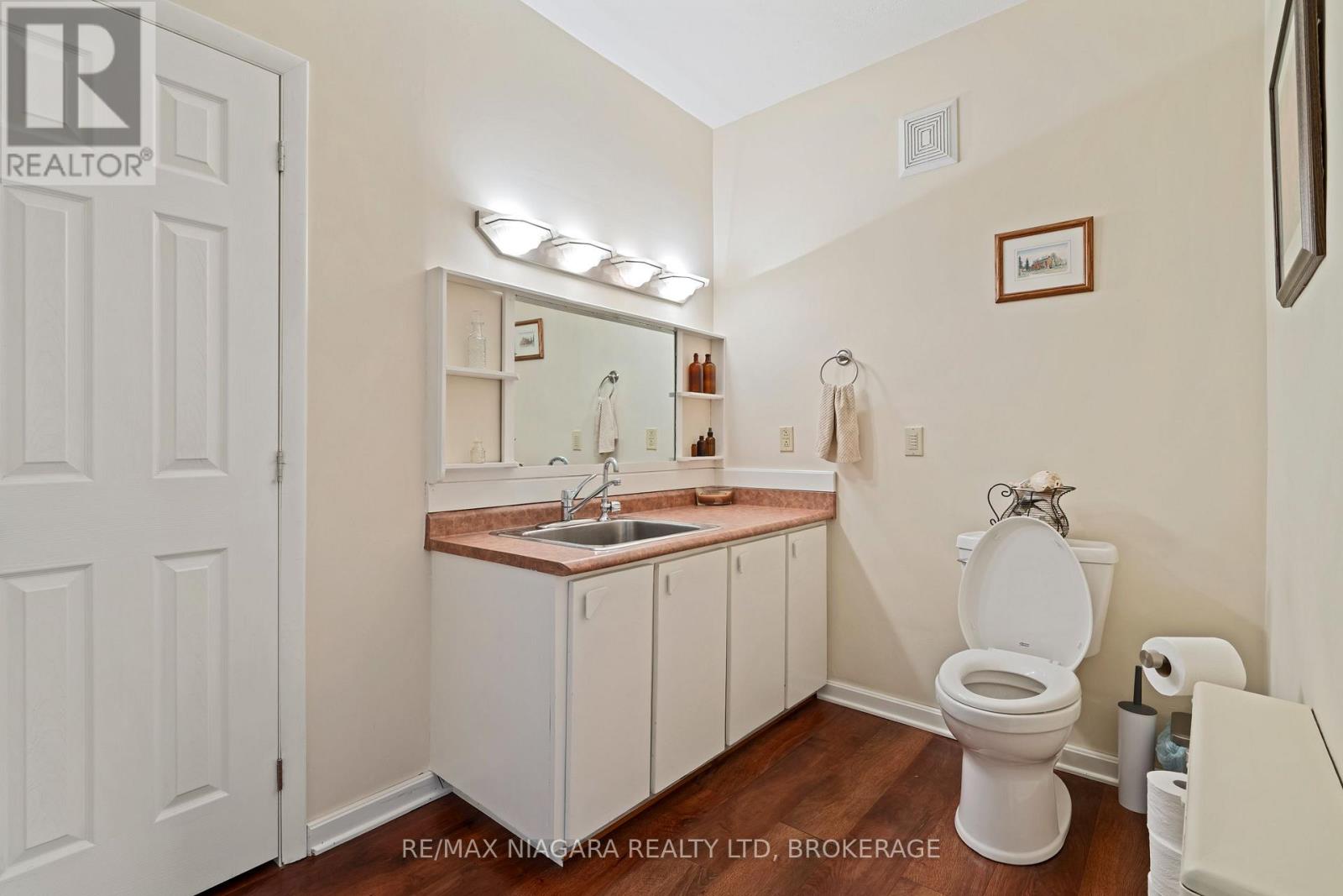 2461 Effingham Street, Pelham, Ontario  L0S 1M0 - Photo 28 - X12874312