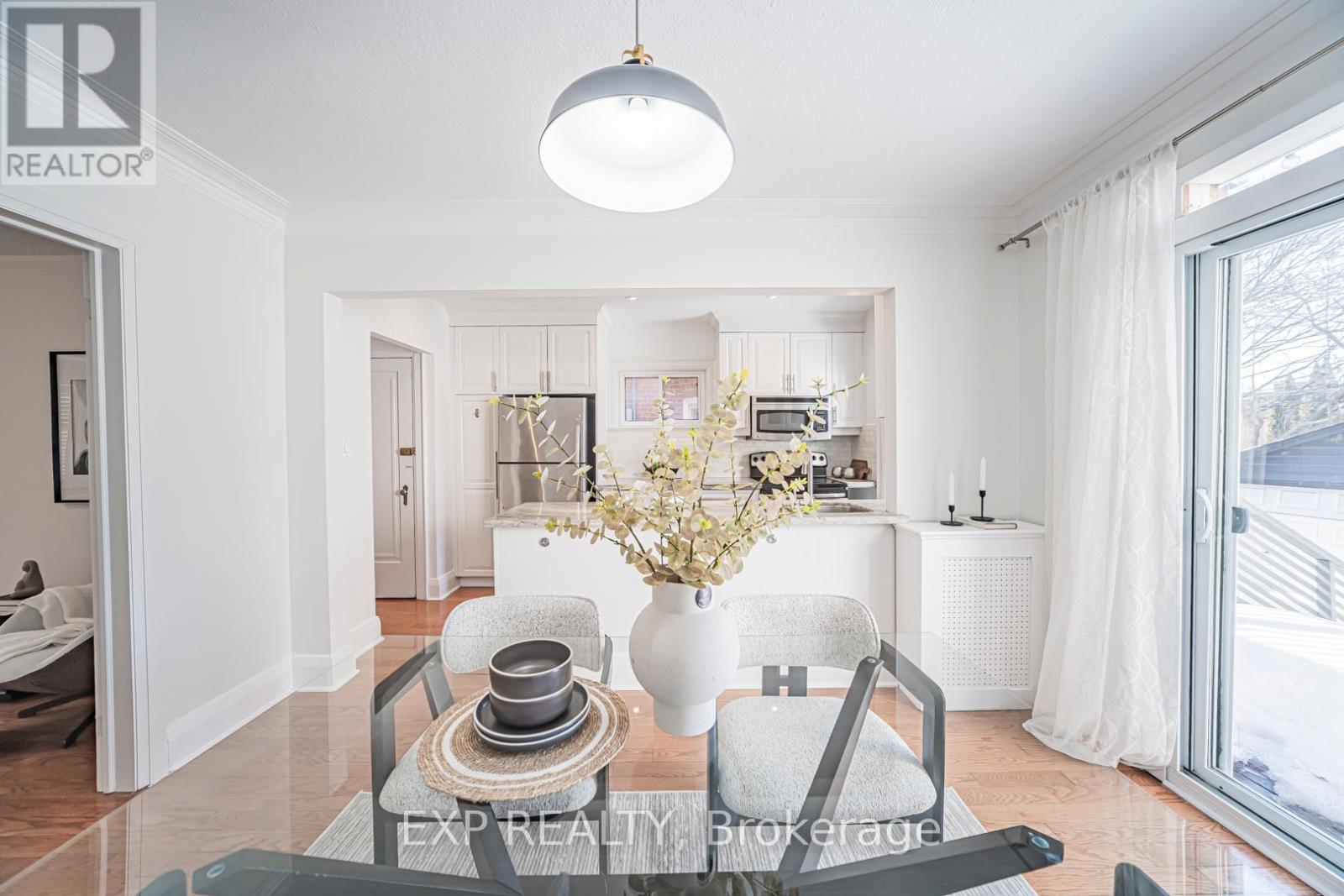 54 Latimer Avenue, Toronto, Ontario  M5N 2L8 - Photo 13 - C12874222