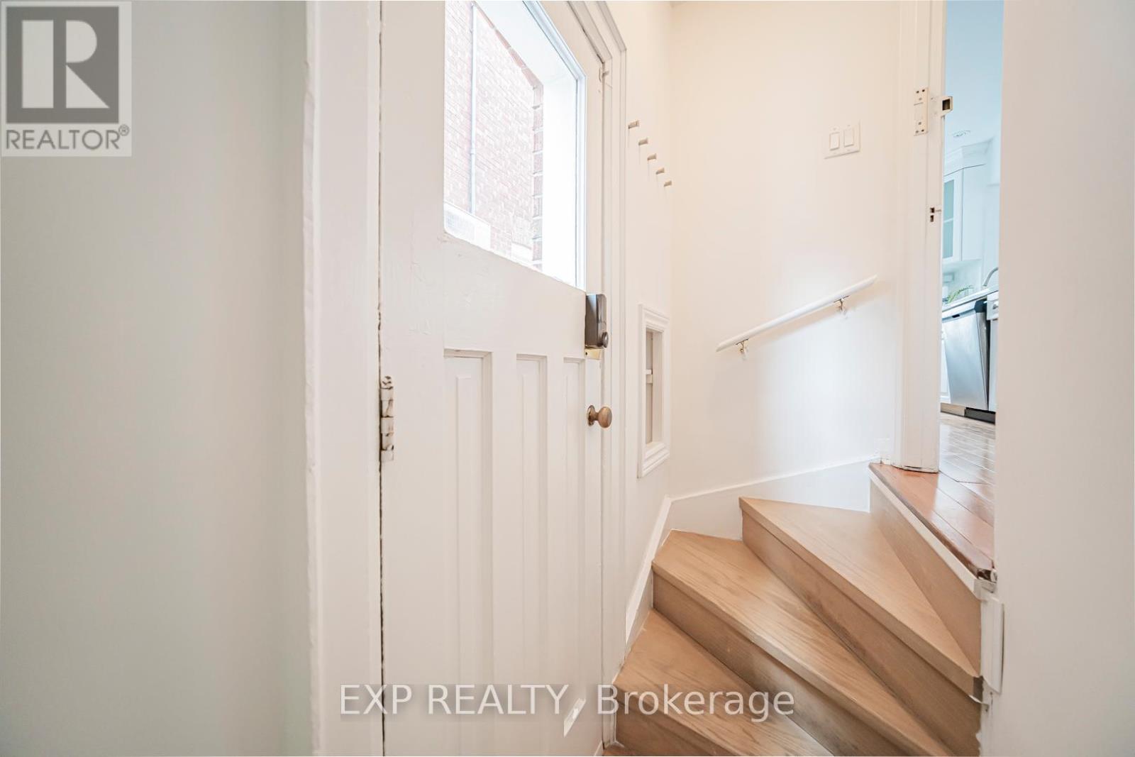 54 Latimer Avenue, Toronto, Ontario  M5N 2L8 - Photo 35 - C12874222