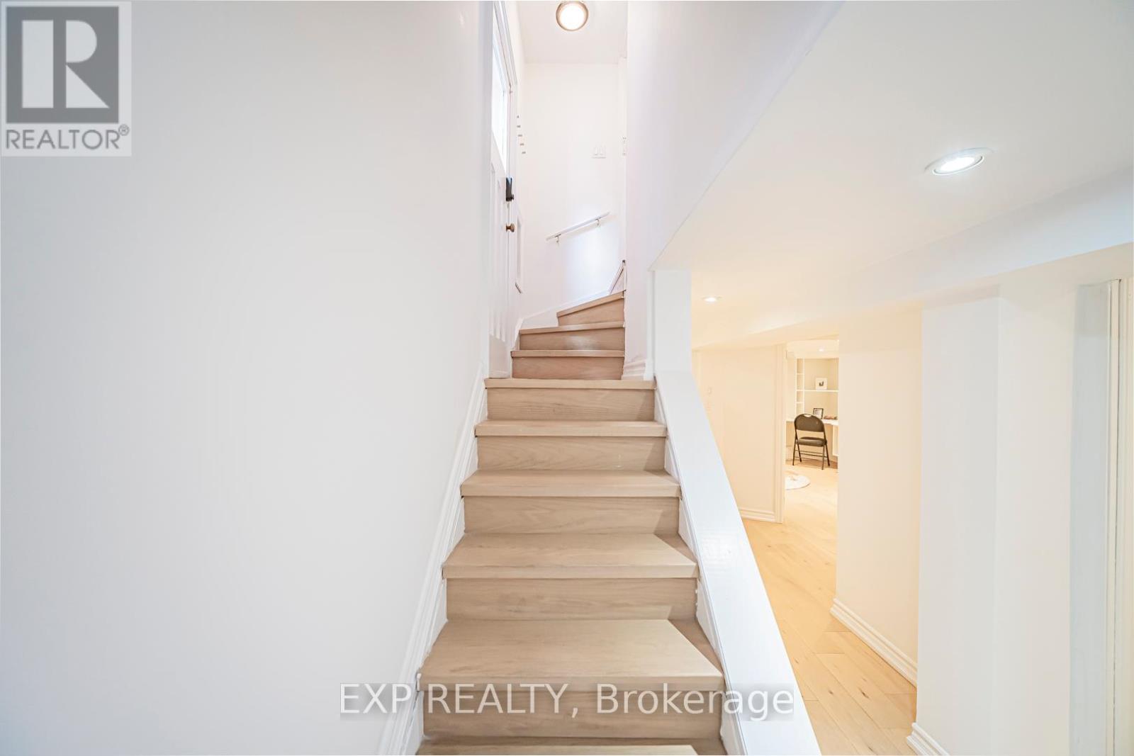 54 Latimer Avenue, Toronto, Ontario  M5N 2L8 - Photo 36 - C12874222