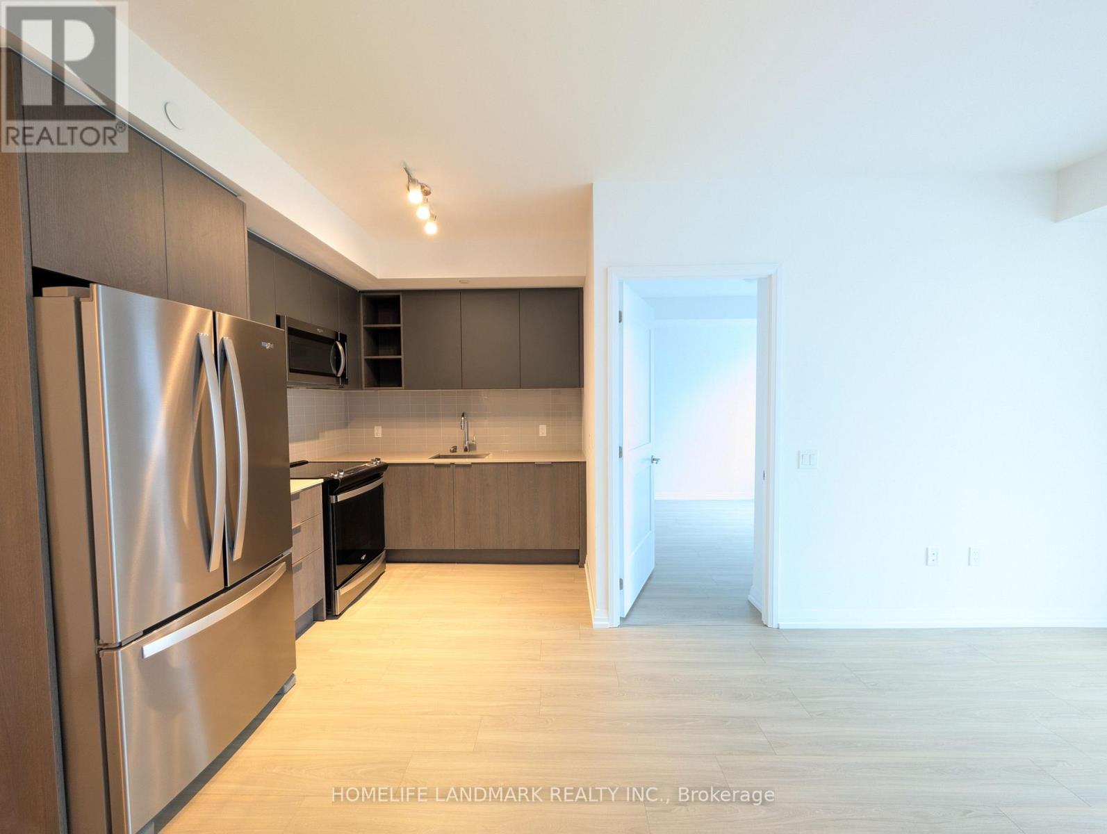 2211 - 50 Dunfield Avenue, Toronto, Ontario  M4S 0E4 - Photo 2 - C12874234