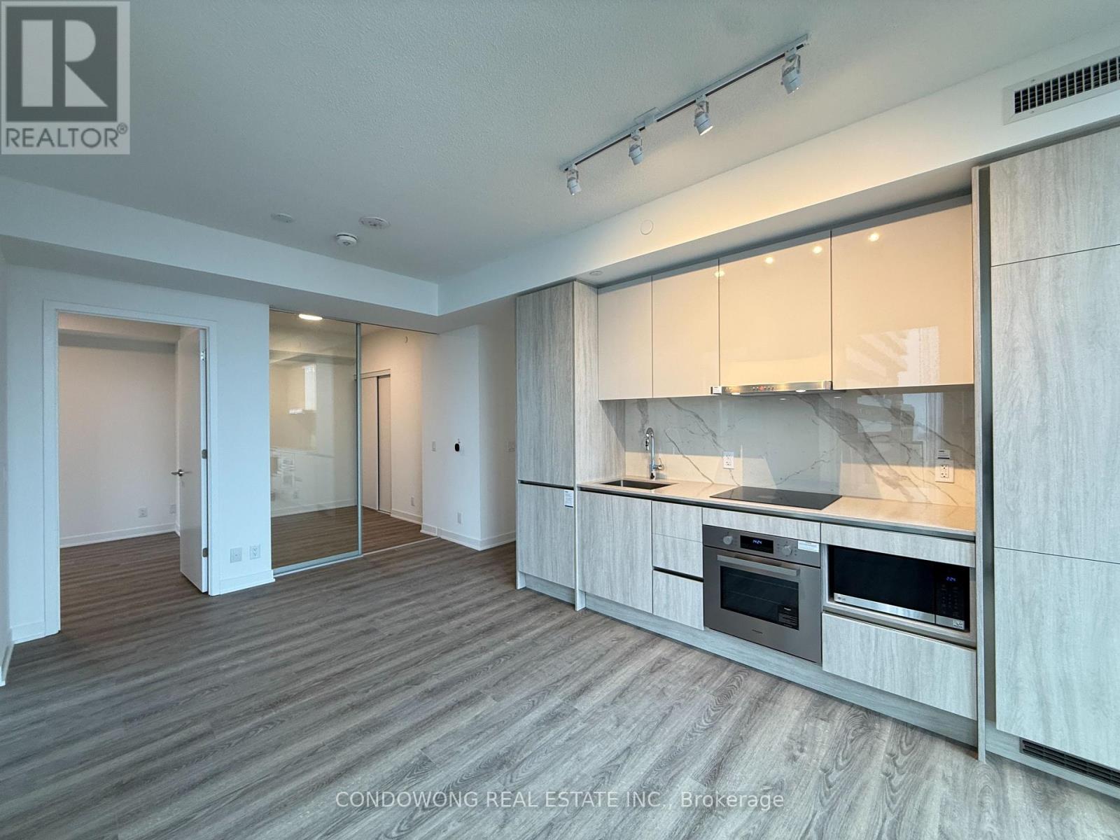 2606 - 180 Front Street E, Toronto, Ontario  M5A 0A9 - Photo 3 - C12874238