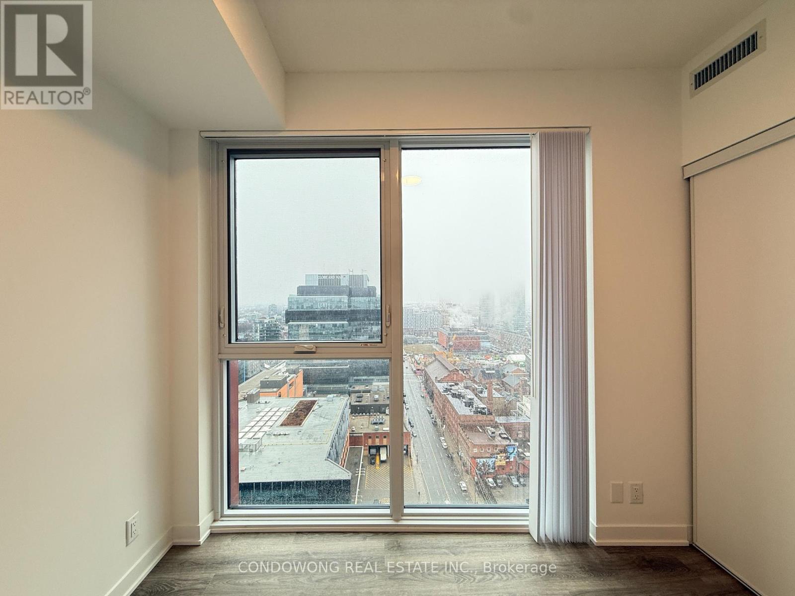 2606 - 180 Front Street E, Toronto, Ontario  M5A 0A9 - Photo 8 - C12874238