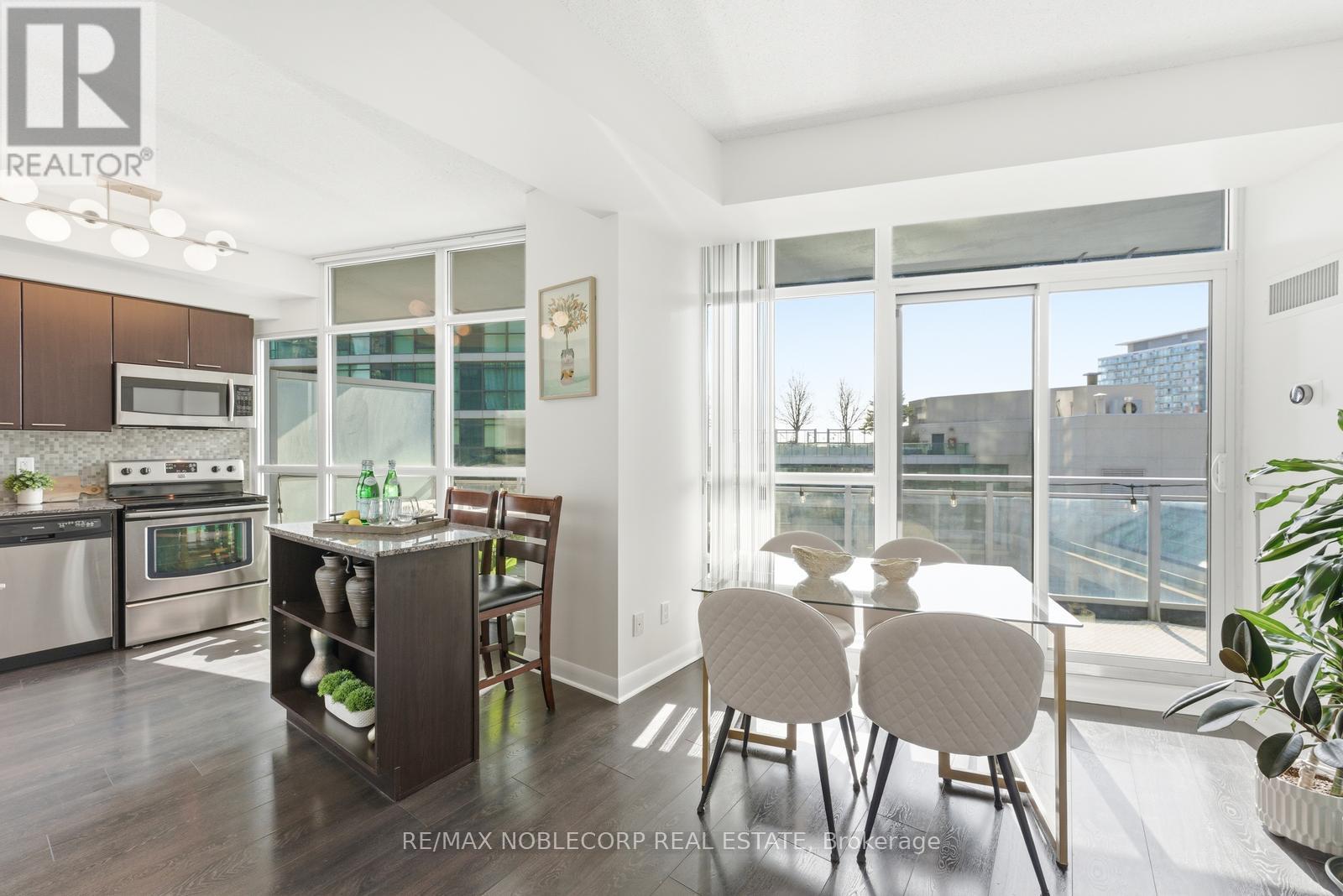 1106 - 15 Bruyeres Mews, Toronto, Ontario  M5V 0A7 - Photo 11 - C12874304