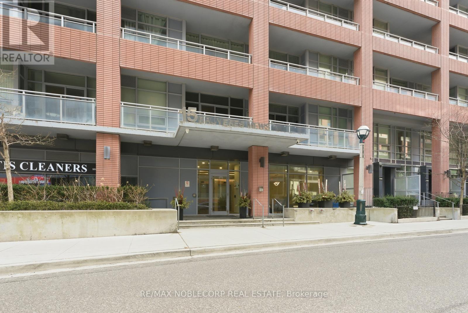 1106 - 15 Bruyeres Mews, Toronto, Ontario  M5V 0A7 - Photo 2 - C12874304