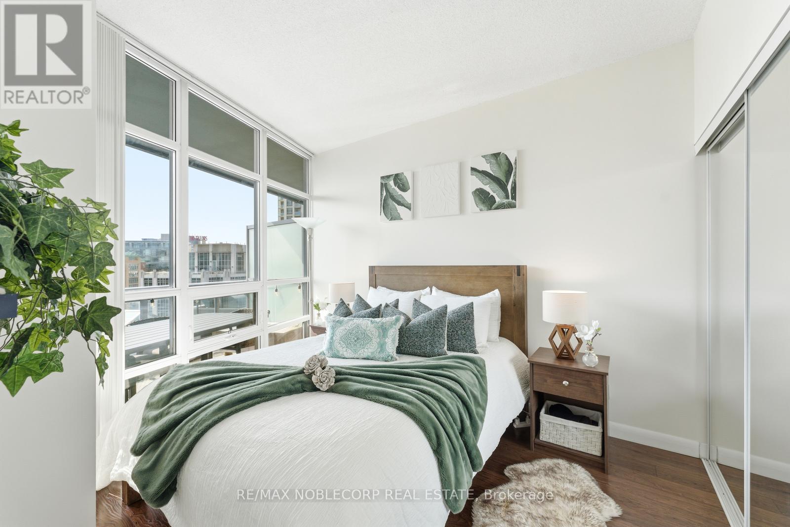 1106 - 15 Bruyeres Mews, Toronto, Ontario  M5V 0A7 - Photo 21 - C12874304