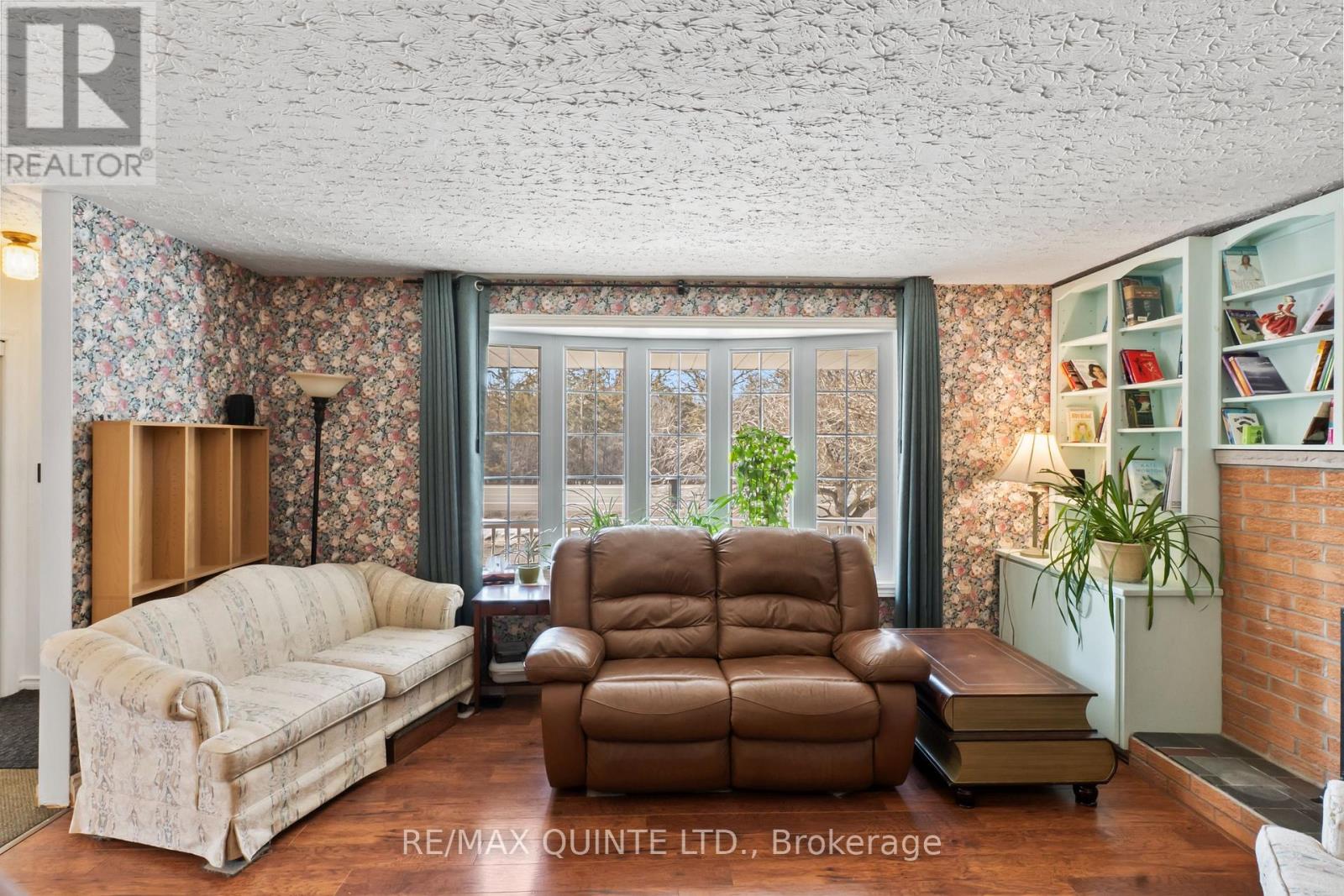 966 Glen Miller Road, Quinte West, Ontario  K8V 0B9 - Photo 10 - X12874336