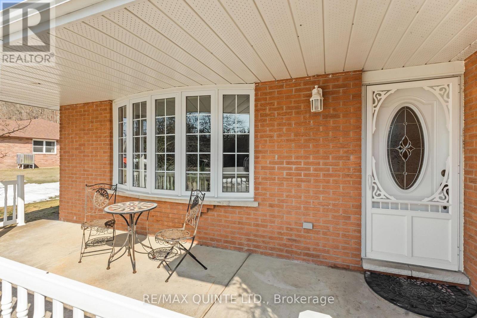 966 Glen Miller Road, Quinte West, Ontario  K8V 0B9 - Photo 4 - X12874336