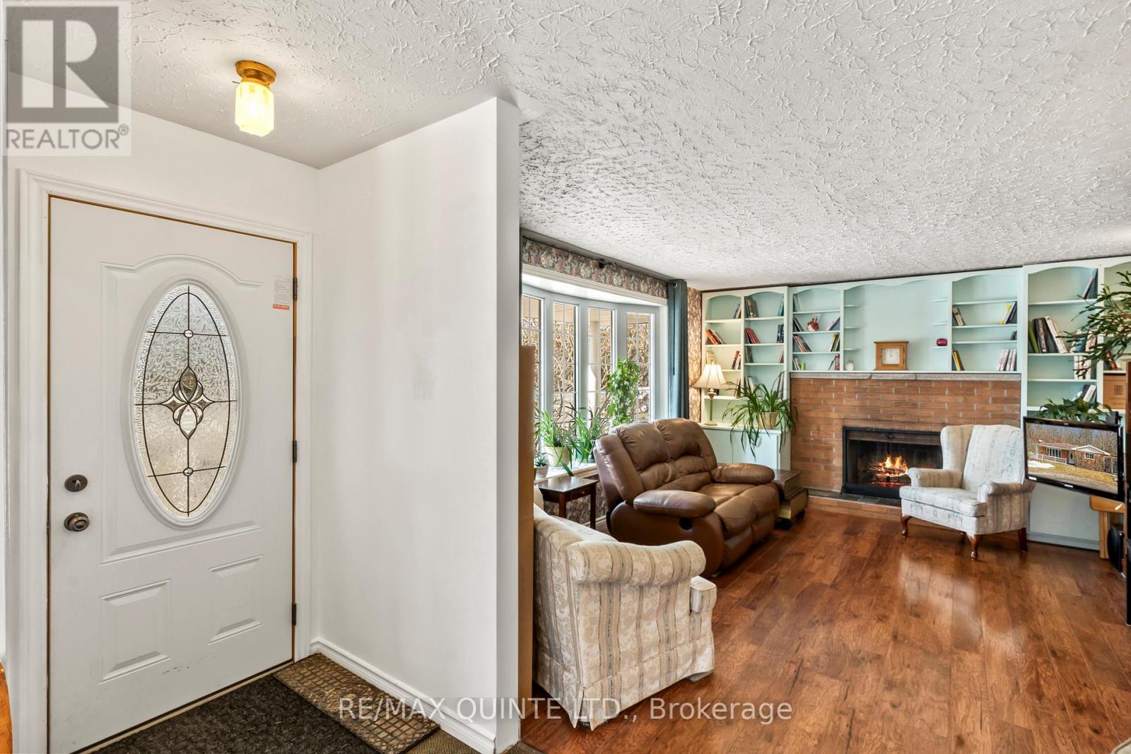 966 Glen Miller Road, Quinte West, Ontario  K8V 0B9 - Photo 6 - X12874336