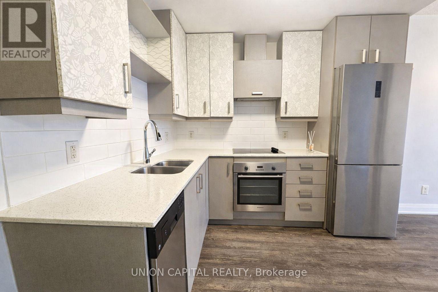 709 - 28 Uptown Drive, Markham, Ontario  L3R 5M8 - Photo 4 - N12874226