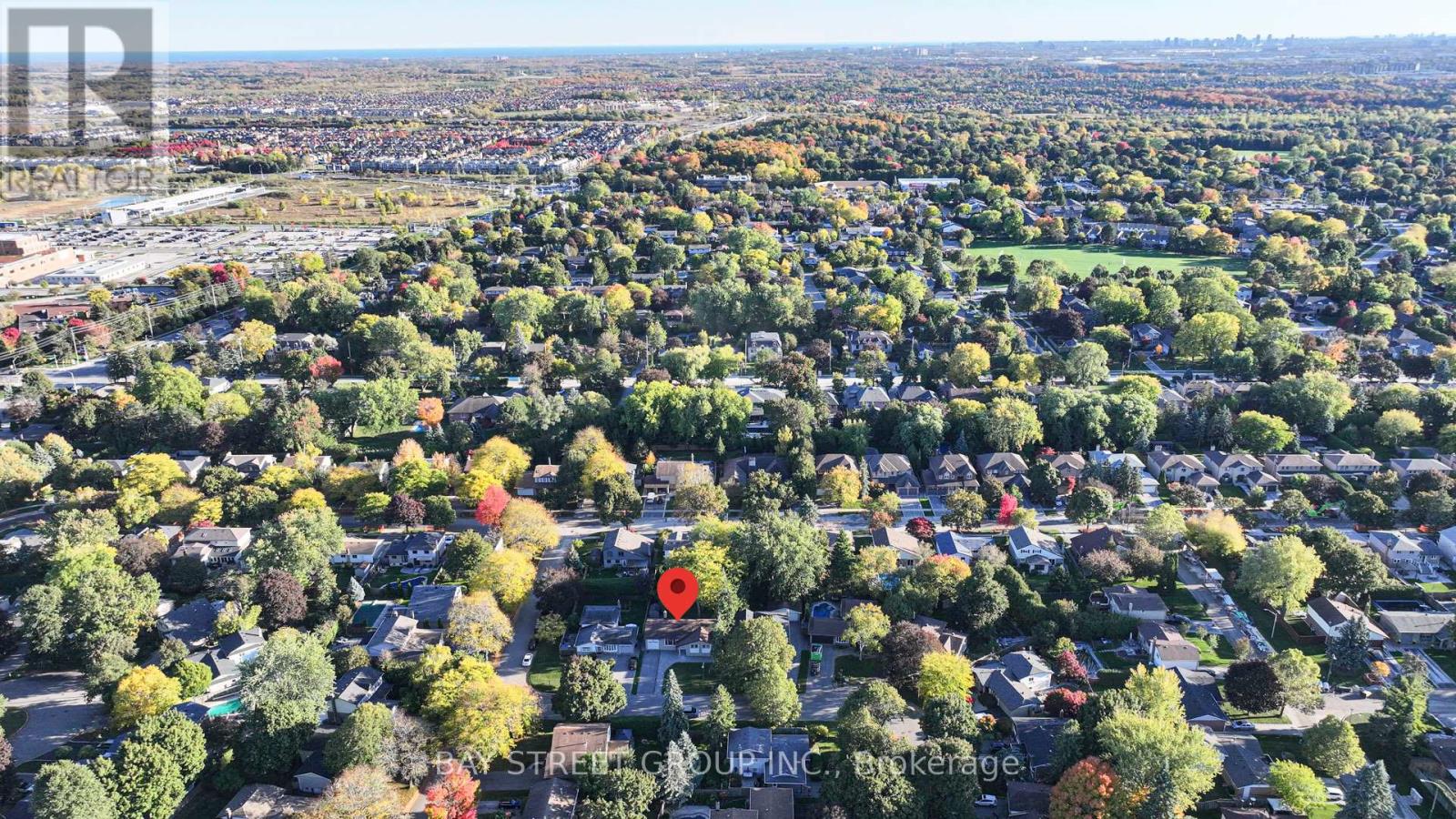 4 Sir Brandiles Place, Markham, Ontario  L3P 2Z5 - Photo 3 - N12874266